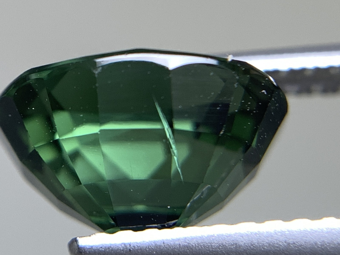 グリーントルマリン 天然 3.082ct 宝石ソーティング付き 9.8㎜×8.4㎜×5.7㎜ ルース( 裸石 ) 6072Y