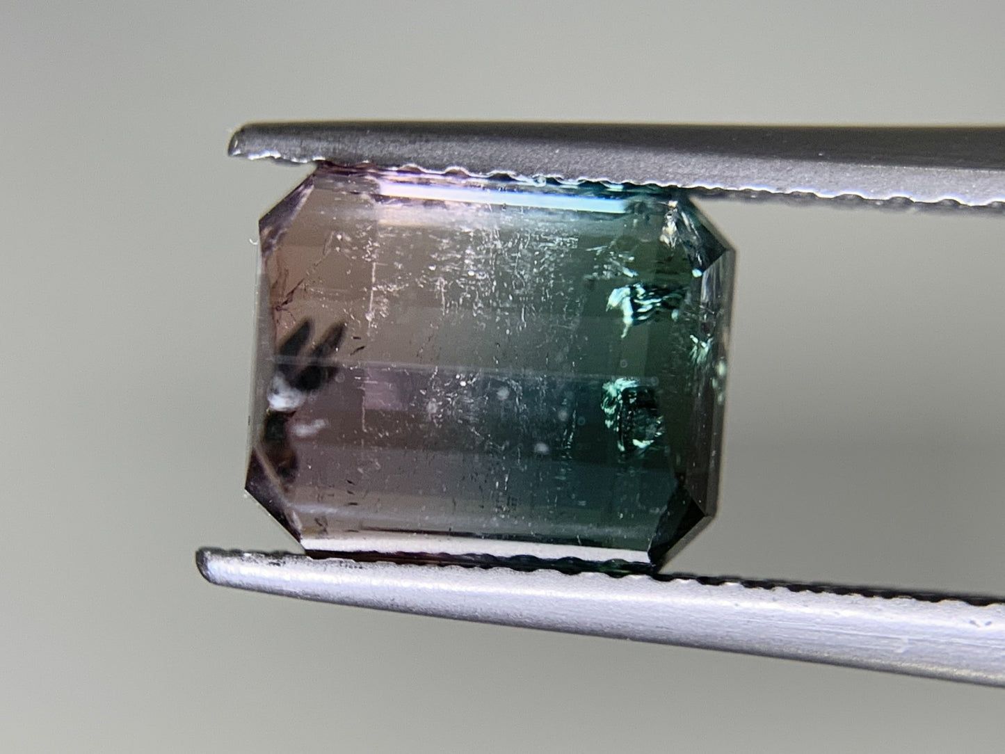 トルマリン (バイカラー) 3.758ct 宝石ソーティング付き 9.0㎜×7.5㎜×5.9㎜ ルース( 裸石 ) 1997Y