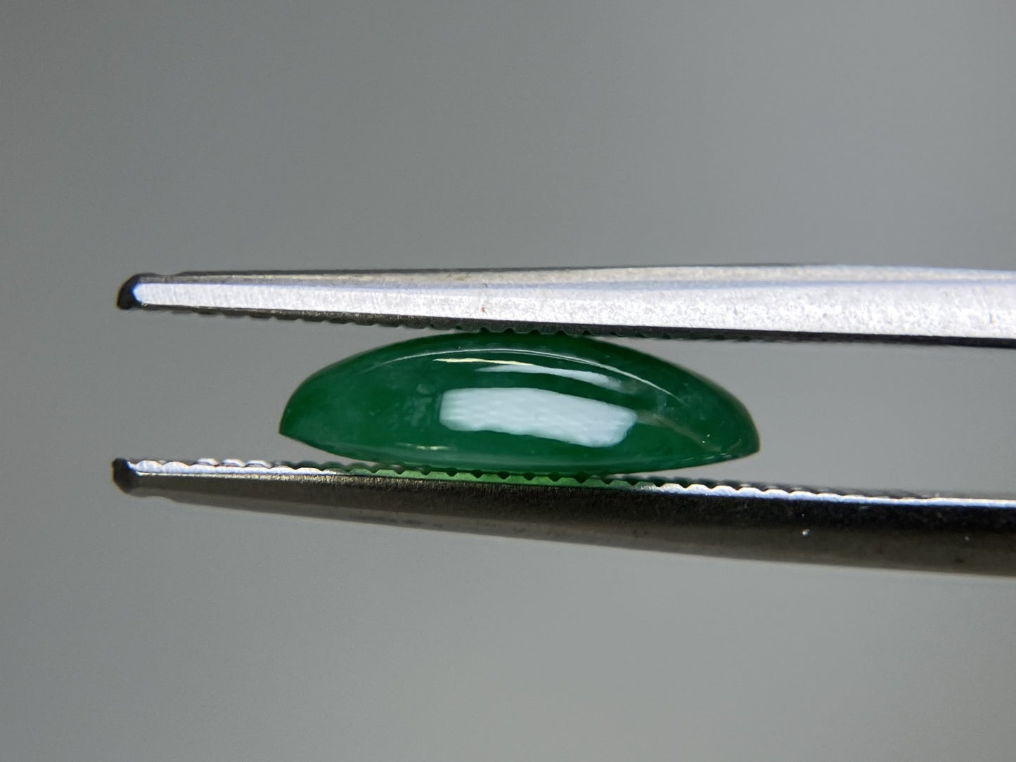 ひすい 2.529ct 宝石ソーティング付き 11.4㎜×7.5㎜×3.1㎜ 天然 ルース( 裸石 ) 4452YY