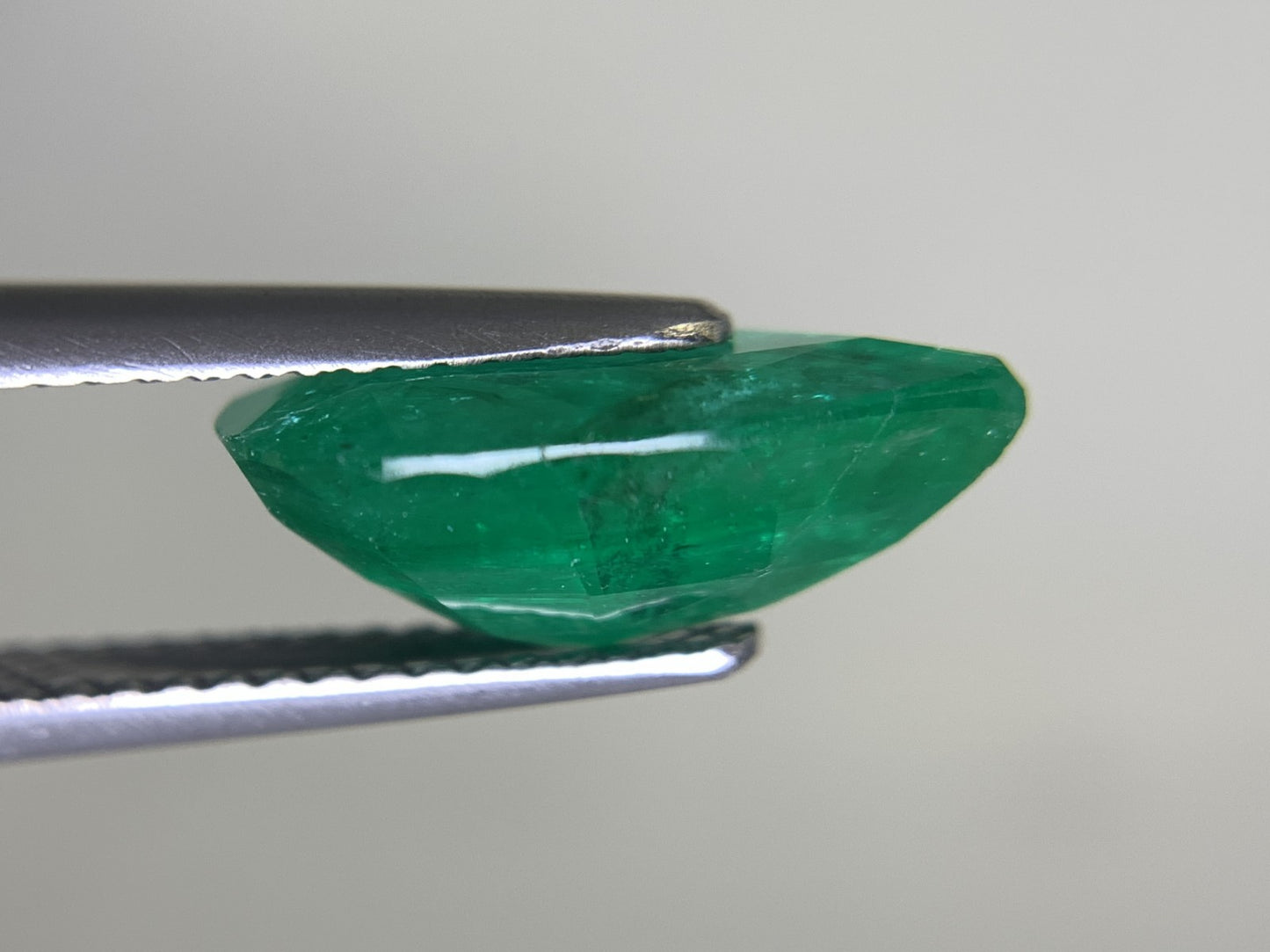 エメラルド 3.023ct 宝石ソーティング付き 13.51㎜×7.96㎜×5.24㎜ ルース( 裸石 ) 2962Y