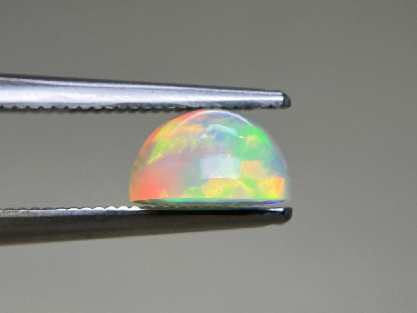 オパール 1.633ct 宝石ソーティング付き 8.0㎜×8.0㎜×4.9㎜ ルース( 裸石 ) 4559YY