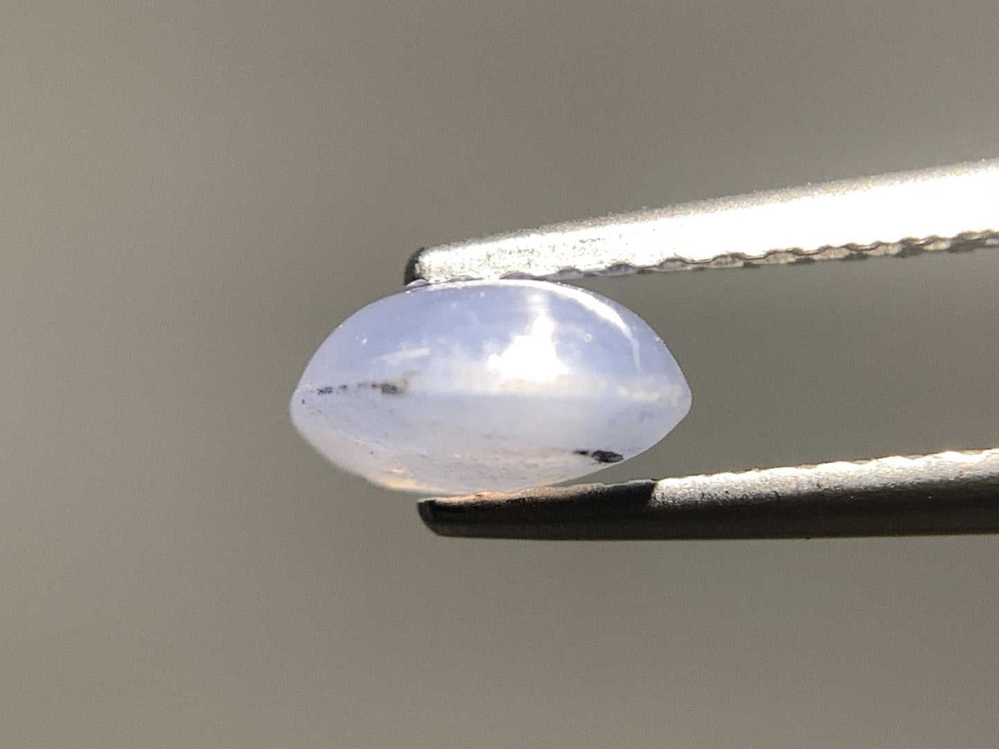 スターサファイア 天然 1.498ct 宝石ソーティング付き 6.8㎜×6.3㎜×3.4㎜ ルース( 裸石 ) 8132Y