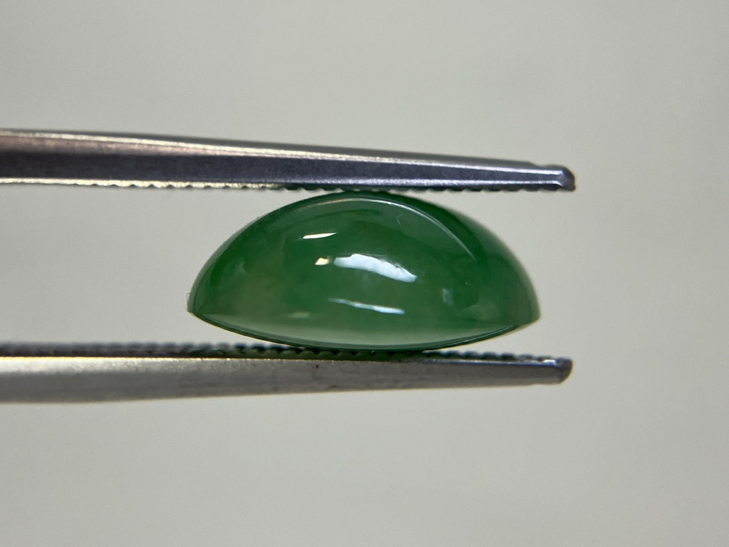 ひすい 5.944ct 宝石ソーティング付き 12.9㎜×10.3㎜×5.1㎜ 天然 ルース( 裸石 ) 4733YY