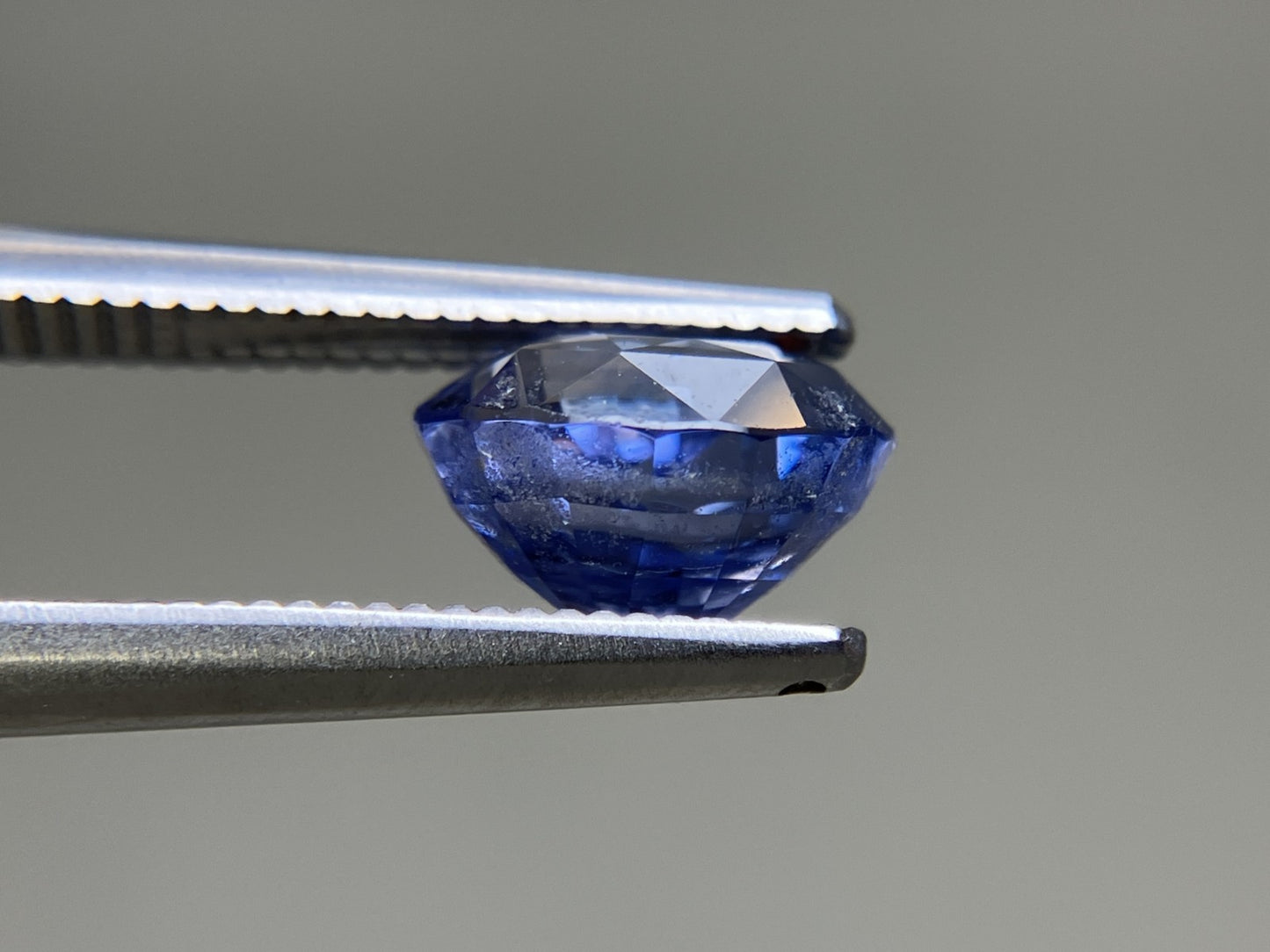 サファイア 2.269ct 宝石ソーティング付き 8.0㎜×6.0㎜×5.0㎜ 天然 ルース( 裸石 ) 4529YY