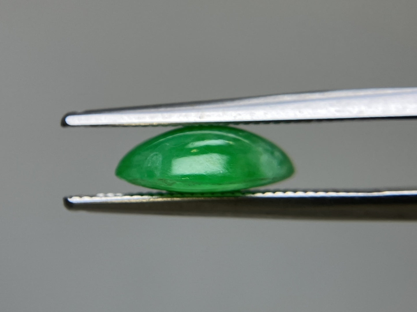 ひすい 2.998ct 宝石ソーティング付き 10.8㎜×8.2㎜×3.9㎜ 天然 ルース( 裸石 ) 4446YY
