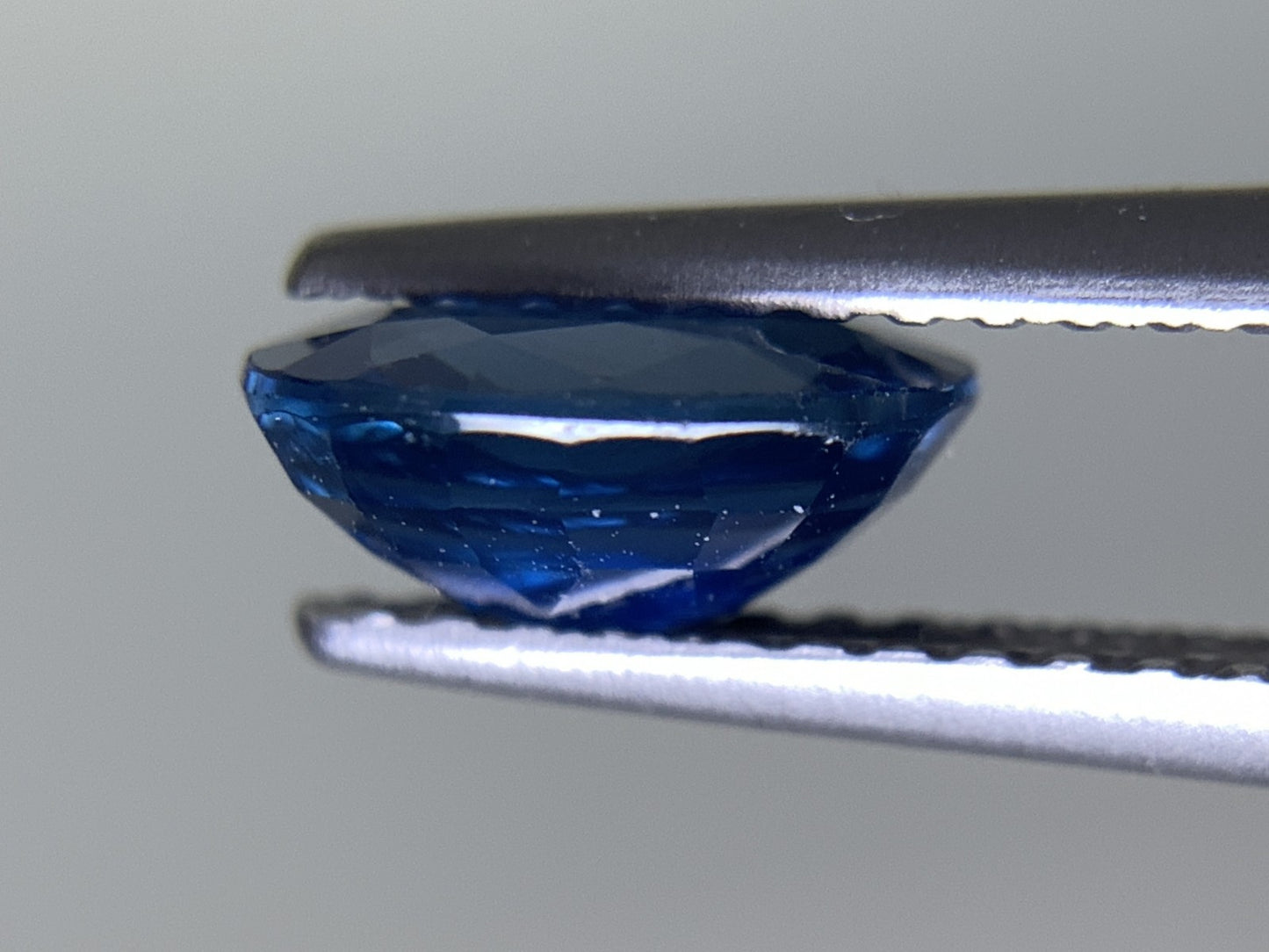 サファイア 天然 1.340ct 宝石ソーティング付き 7.4㎜×5.7㎜×3.4㎜ ラッピング無料 ルース( 裸石 ) 5073Y