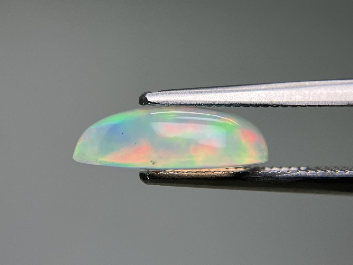 オパール 2.240ct 宝石ソーティング付き 12.7㎜×8.6㎜×4.1㎜ 天然 ルース( 裸石 ) 4555YY