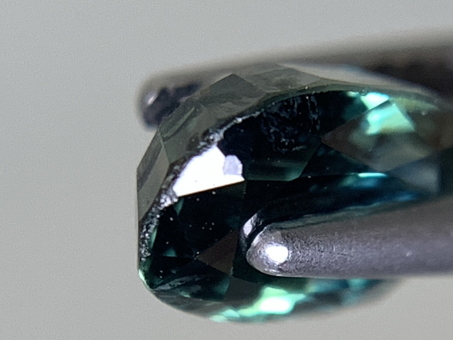 サファイア 天然 1.482ct 宝石ソーティング付き 7.3㎜×5.3㎜×3.8㎜ ルース( 裸石 ) 2060Y