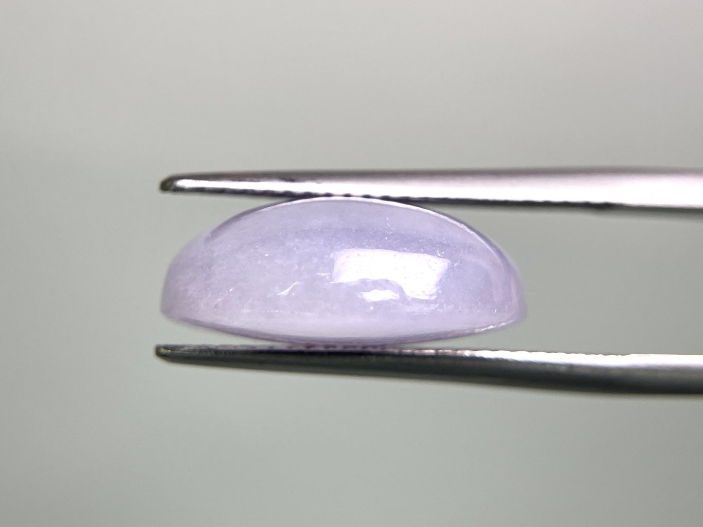 翡翠 ひすい 12.540ct 中央宝石ソーティング付き 16.0㎜×13.0㎜×6.6㎜ ルース( 裸石 ) 3145YY