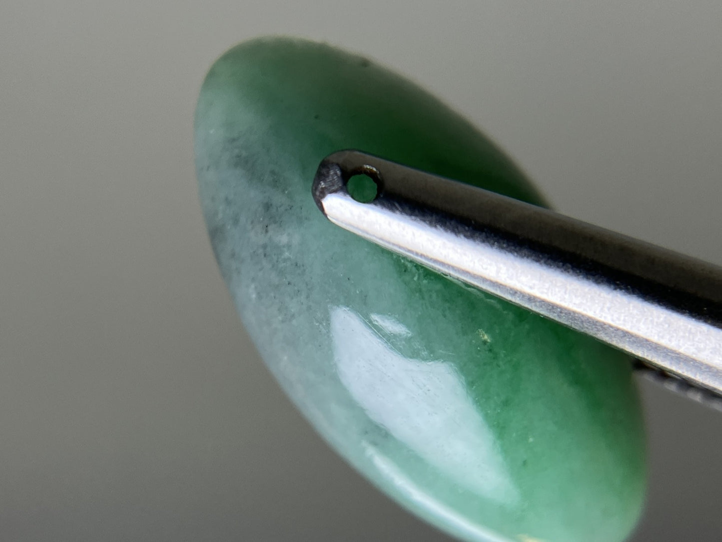 ひすい(ヒスイ 翡翠) 2.903ct 宝石ソーティング付き 14.7㎜×7.5㎜×3.1㎜ ルース( 裸石 ) 4414YY