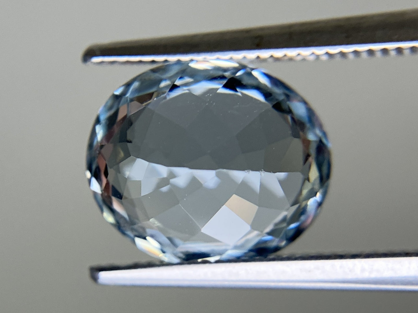 アクアマリン 4.098ct 宝石ソーティング付き 10.9㎜×9.2㎜×6.9㎜ 天然 ルース( 裸石 ) 4780YY