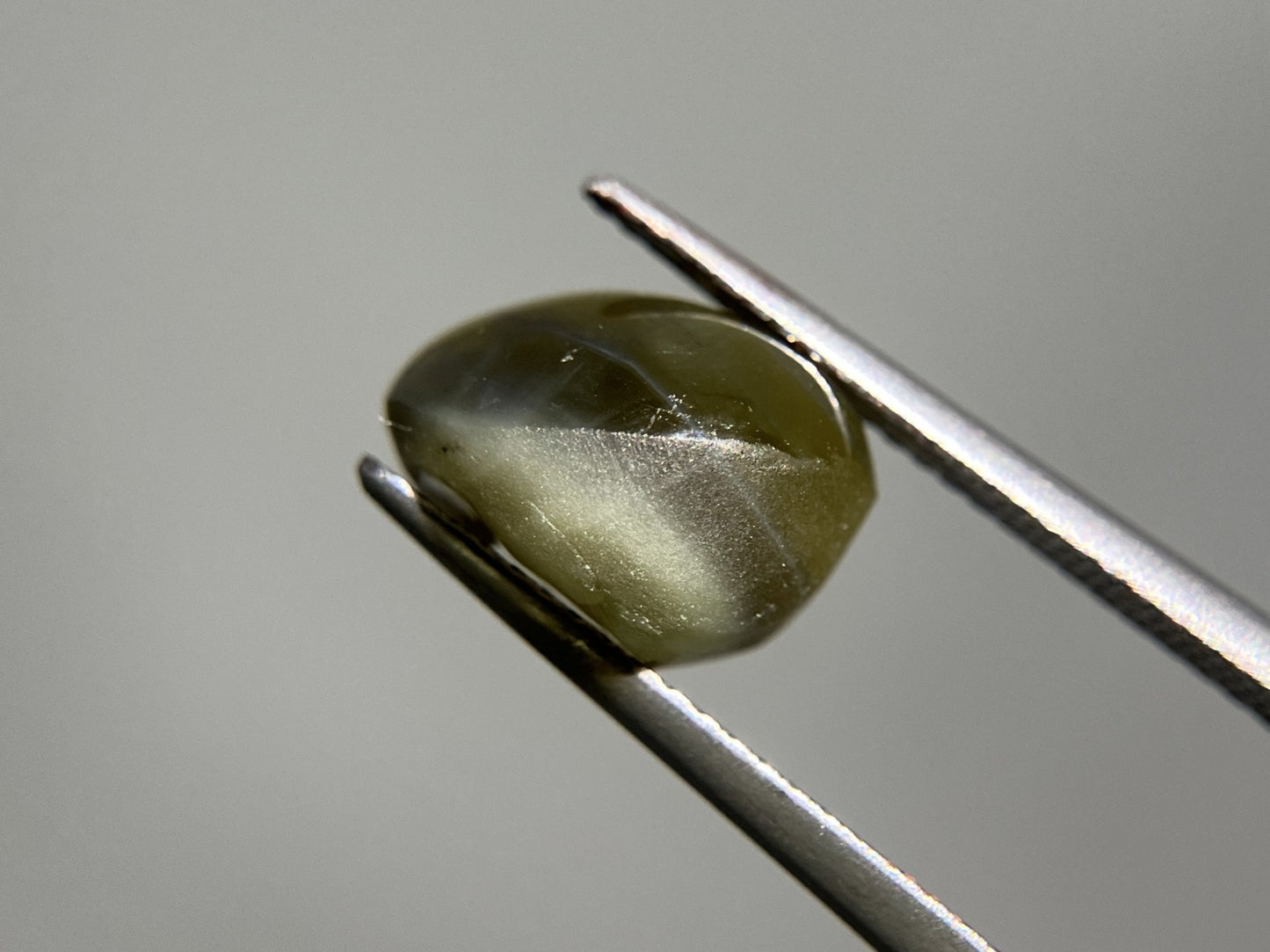 クリソベリルキャッツアイ 9.501ct 宝石ソーティング付き 11.9㎜×10.6㎜×8.2㎜ ルース( 裸石 ) 3268S