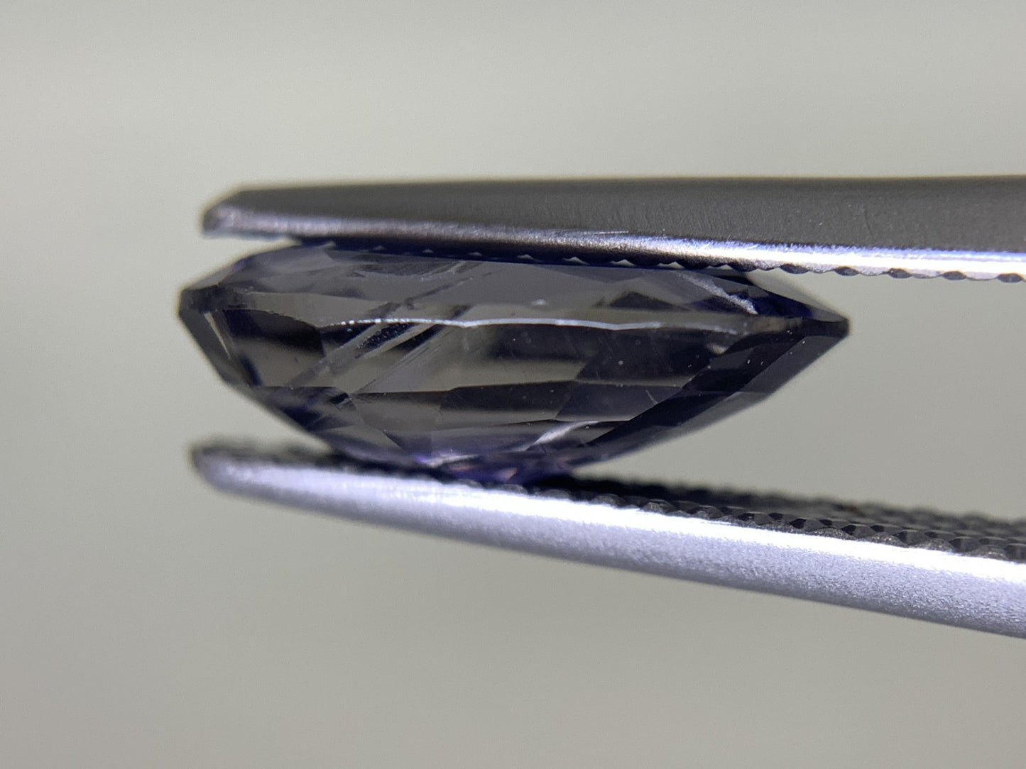 アイオライト 2.344ct 宝石ソーティング付き 11.8㎜×7.5㎜×4.2㎜ ルース( 裸石 ) 2603Y