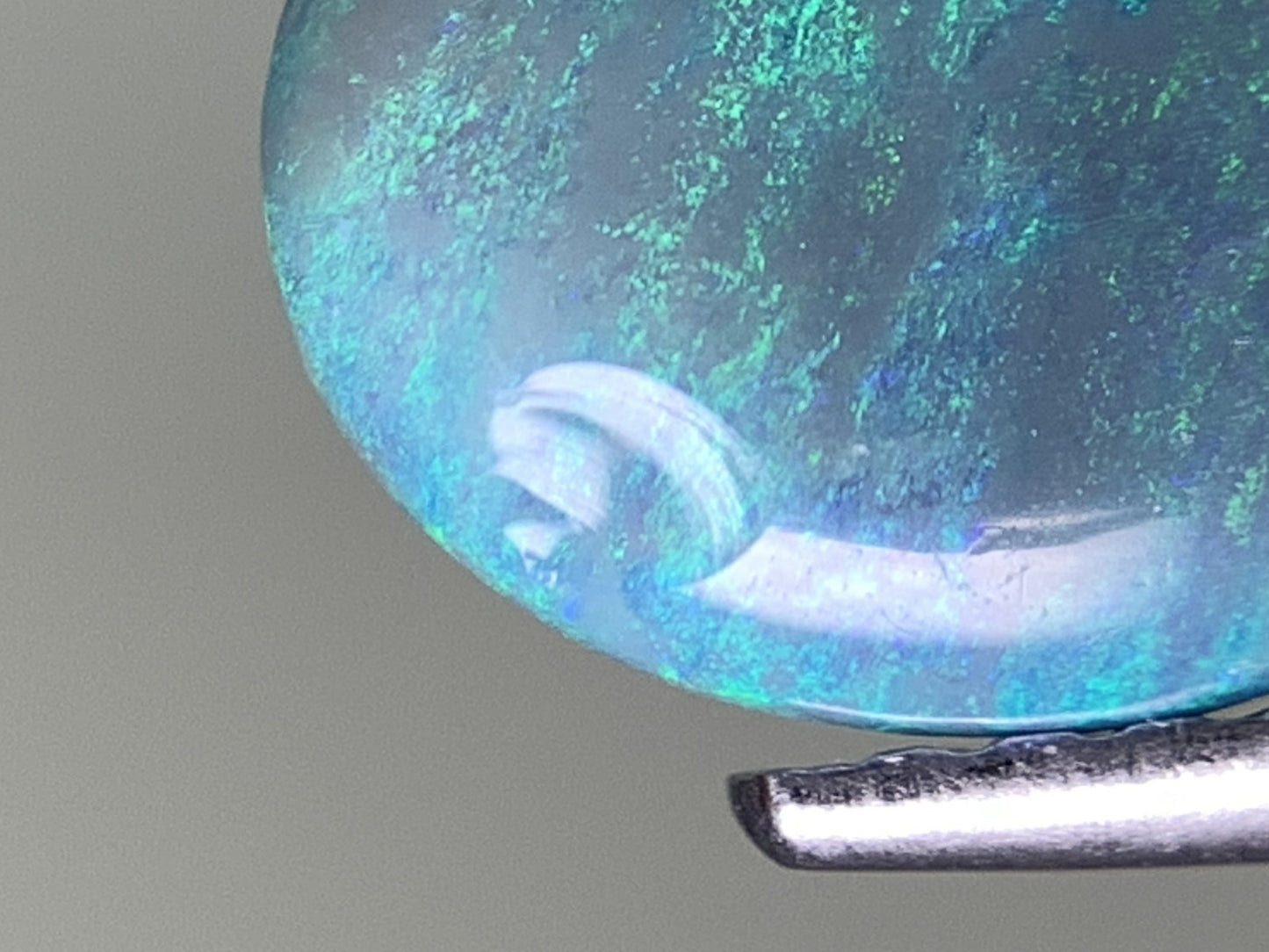 ブラックオパール 1.238ct 宝石ソーティング付き 9.7㎜×7.7㎜×2.5㎜ ルース( 裸石 ) 3130Y