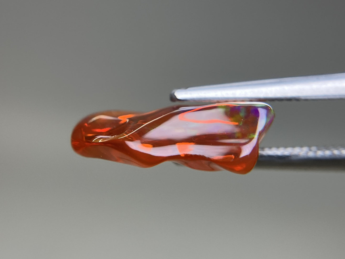 ファイアオパール 3.690ct 中央宝石ソーティング付き 14.9㎜×11.9㎜×4.1㎜ 天然 ルース( 裸石 ) 4932YY