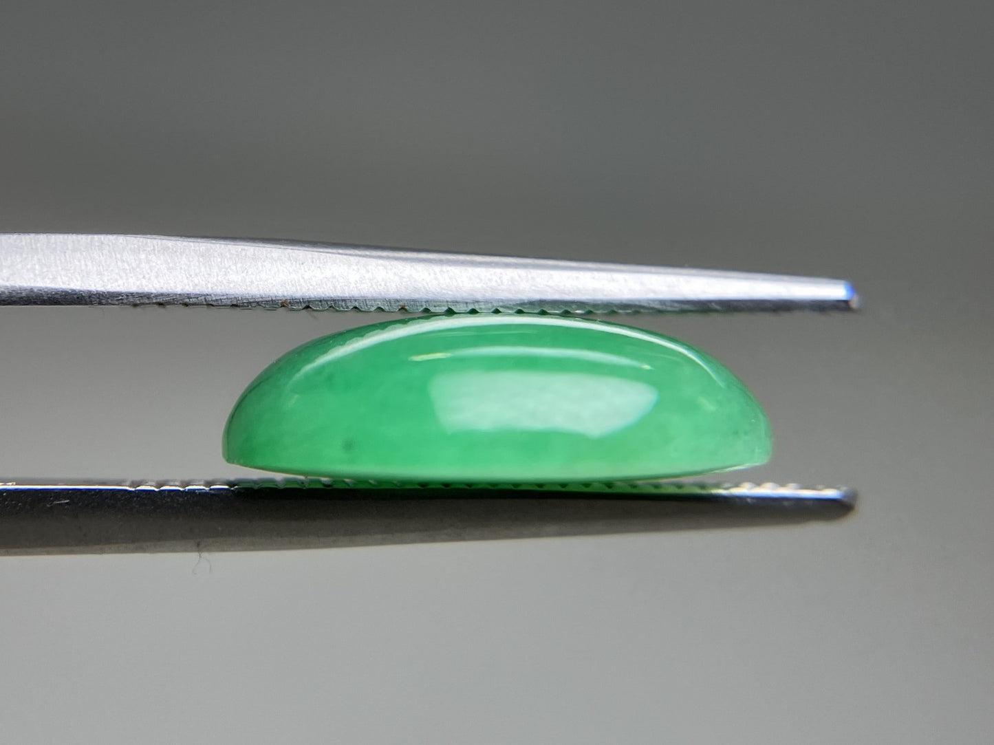 ヒスイ 翡翠 天然 6.721ct 宝石ソーティング付き 13.7㎜×11.8㎜×4.2㎜ ルース( 裸石 ) 4833YY