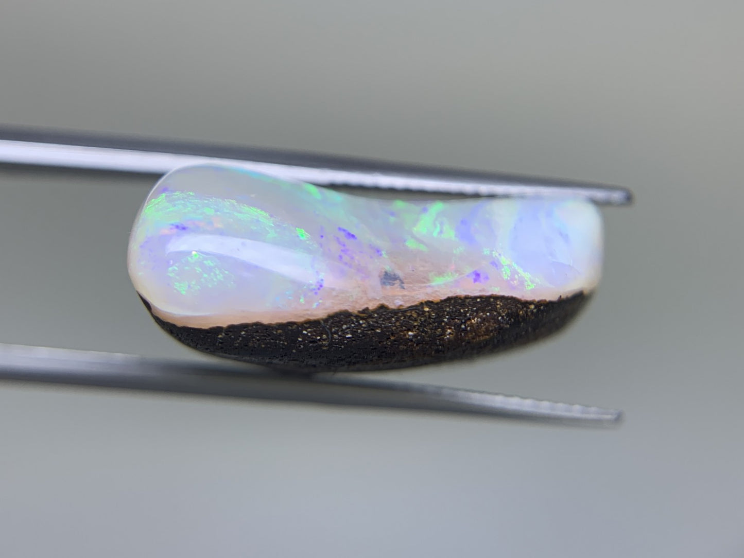 ボルダーオパール 52.469ct 宝石ソーティング付き 27.3㎜×25.4㎜×9.9㎜ ルース( 裸石 ) 2126Y