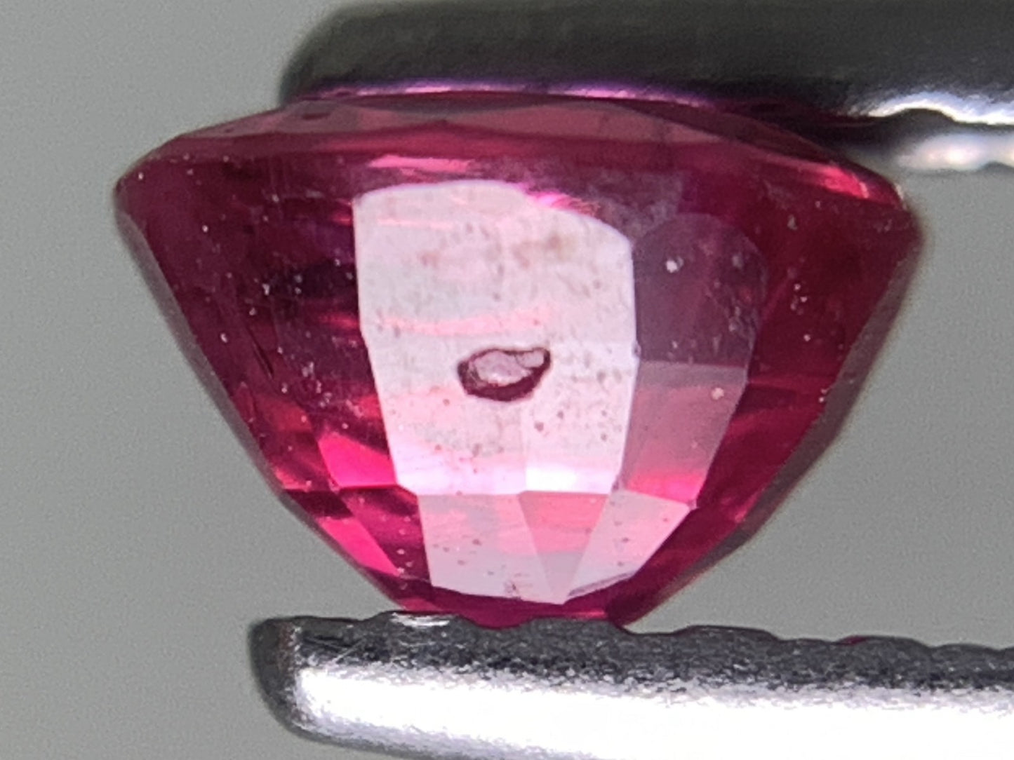 ルビー 天然 0.435ct 宝石ソーティング付き 4.5㎜×3.6㎜×2.8㎜ ルース( 裸石 ) 8224Y