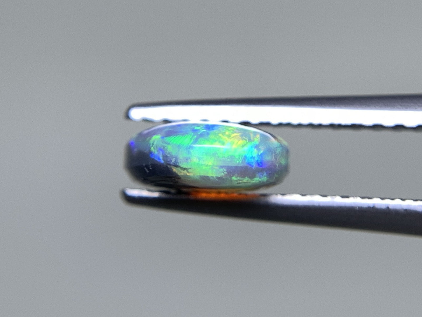 ブラックオパール 1.405ct 宝石ソーティング付き 10.1㎜×7.1㎜×2.9㎜ 天然 ルース( 裸石 ) 4621Y