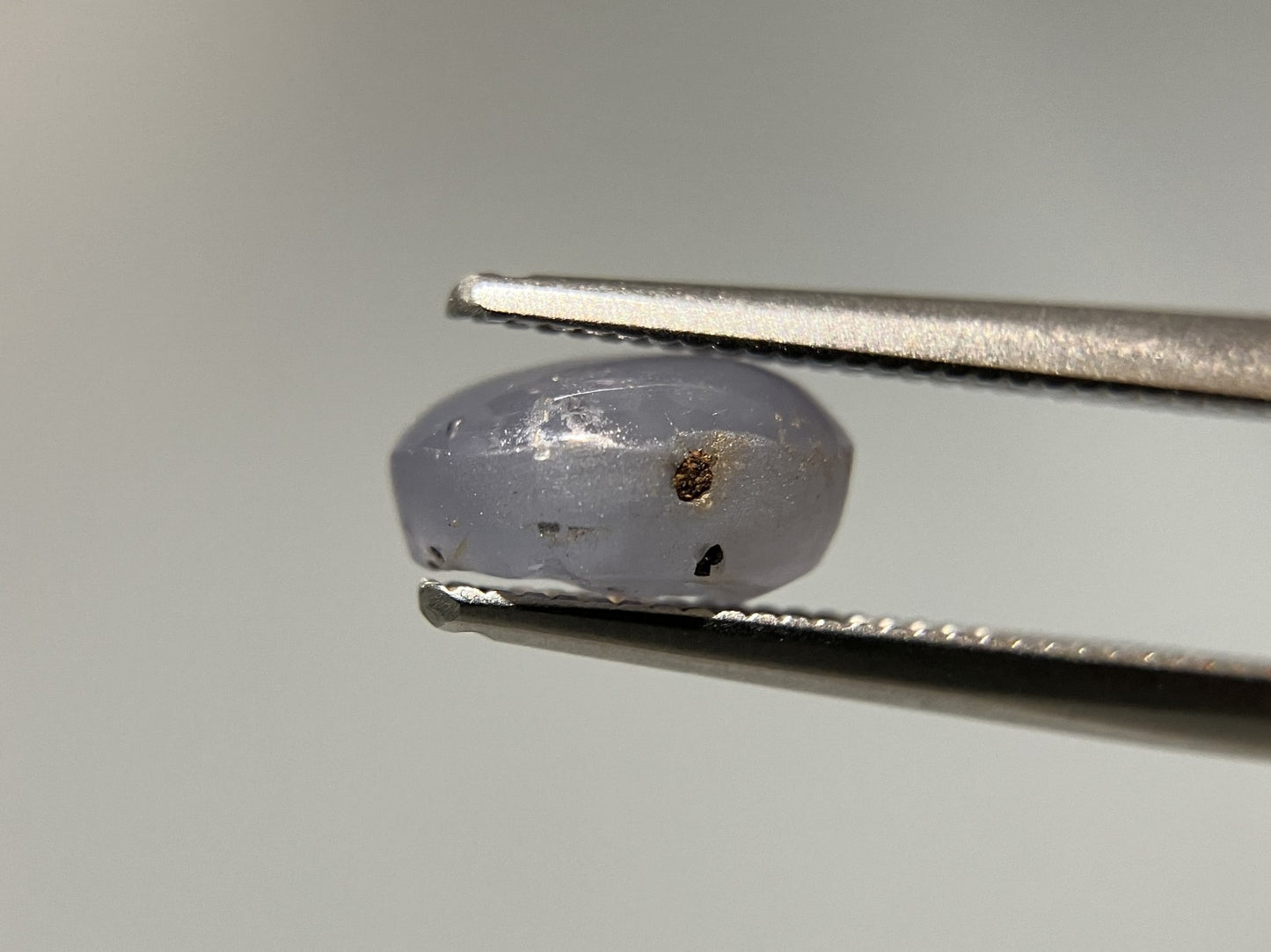 スターサファイア 天然 3.182ct 宝石ソーティング付き 8.6㎜×6.8㎜×4.5㎜ ルース( 裸石 ) 8052YY