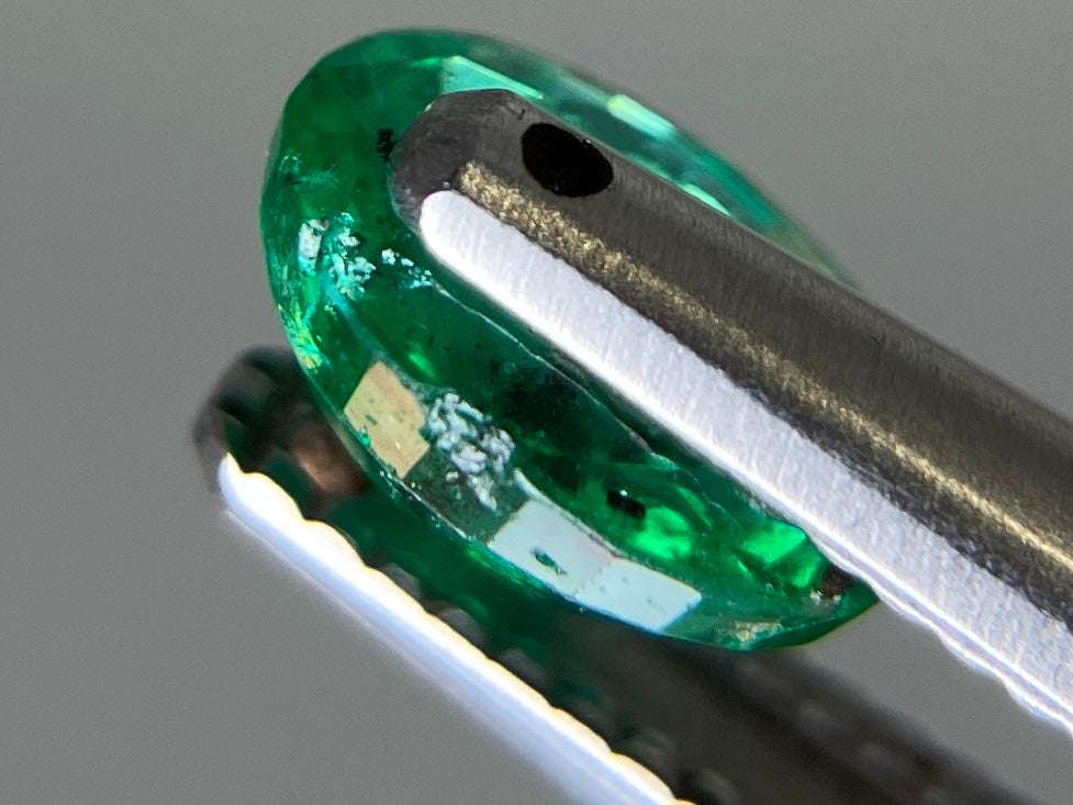 エメラルド 天然 0.531ct 宝石ソーティング付き 6.0㎜×4.6㎜×2.7㎜ ルース( 裸石 ) 8031YY
