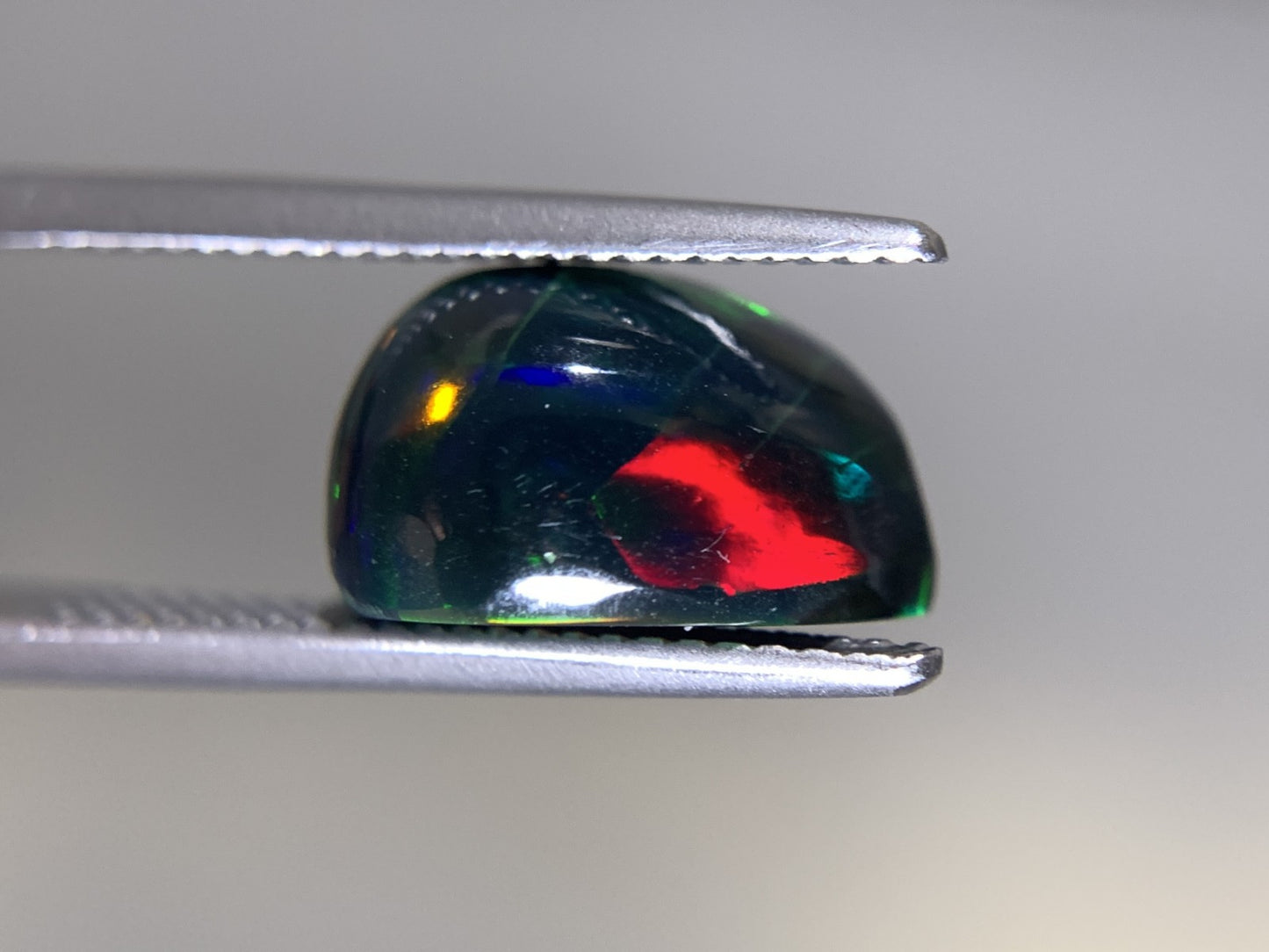 ハニカムブラックオパール(黒色化) 5.758ct 宝石ソーティング付き 13.0㎜×11.0㎜×7.6㎜ ルース( 裸石 ) 2635Y