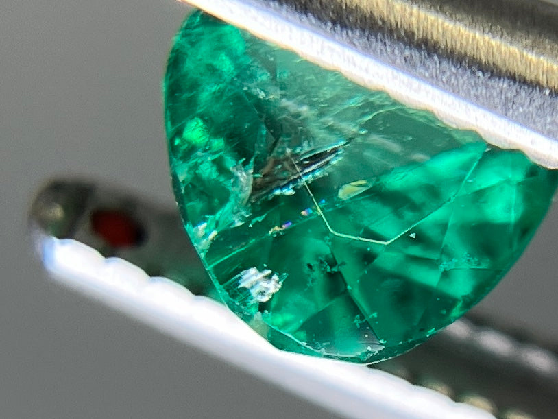 エメラルド 天然 0.533ct 宝石ソーティング付き 5.2㎜×5.3㎜×3.6㎜ ルース( 裸石 ) 8028YY