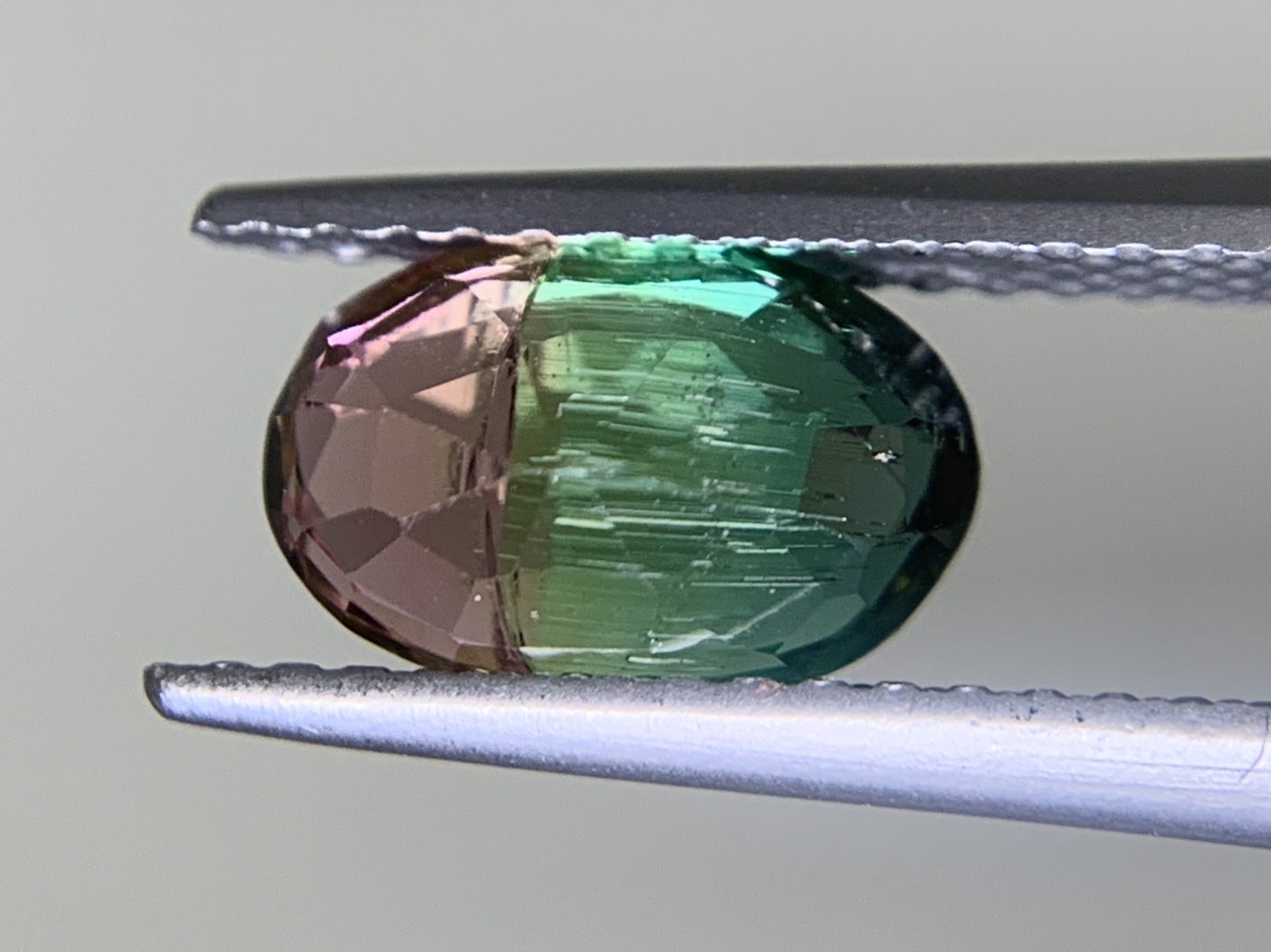 トルマリン 1.569ct 宝石ソーティング付き 8.7㎜×5.7㎜×4.6㎜ ルース( 裸石 ) 2128Y