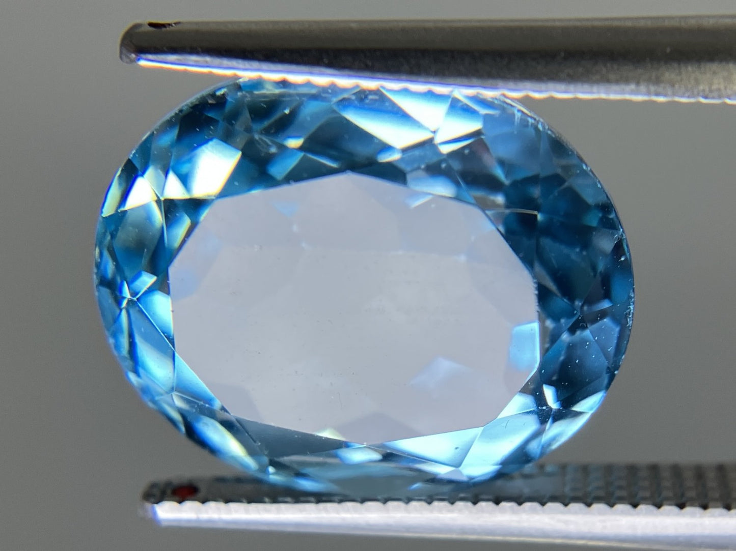 ブルートパーズ 天然 11.321ct 宝石ソーティング付き 14.0㎜×12.0㎜×7.6㎜ ルース( 裸石 ) 8230YY