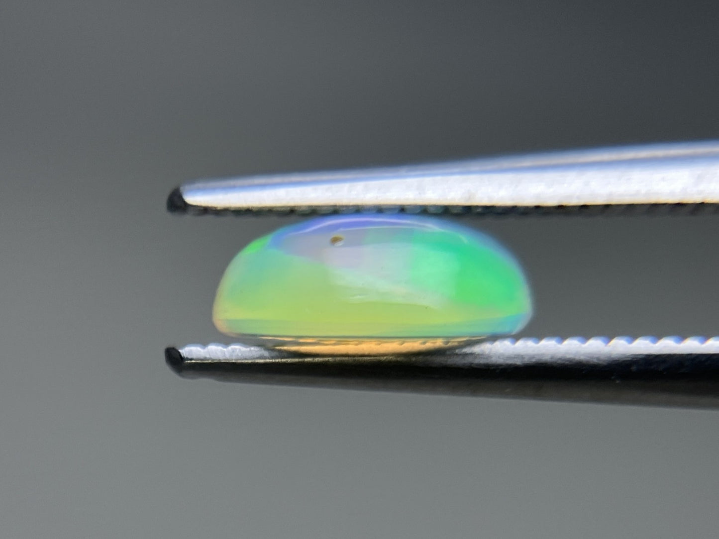 オパール 天然 1.146ct 宝石ソーティング付き 8.7㎜×6.7㎜×3.4㎜ ラッピング無料 ルース( 裸石 ) 5176YY