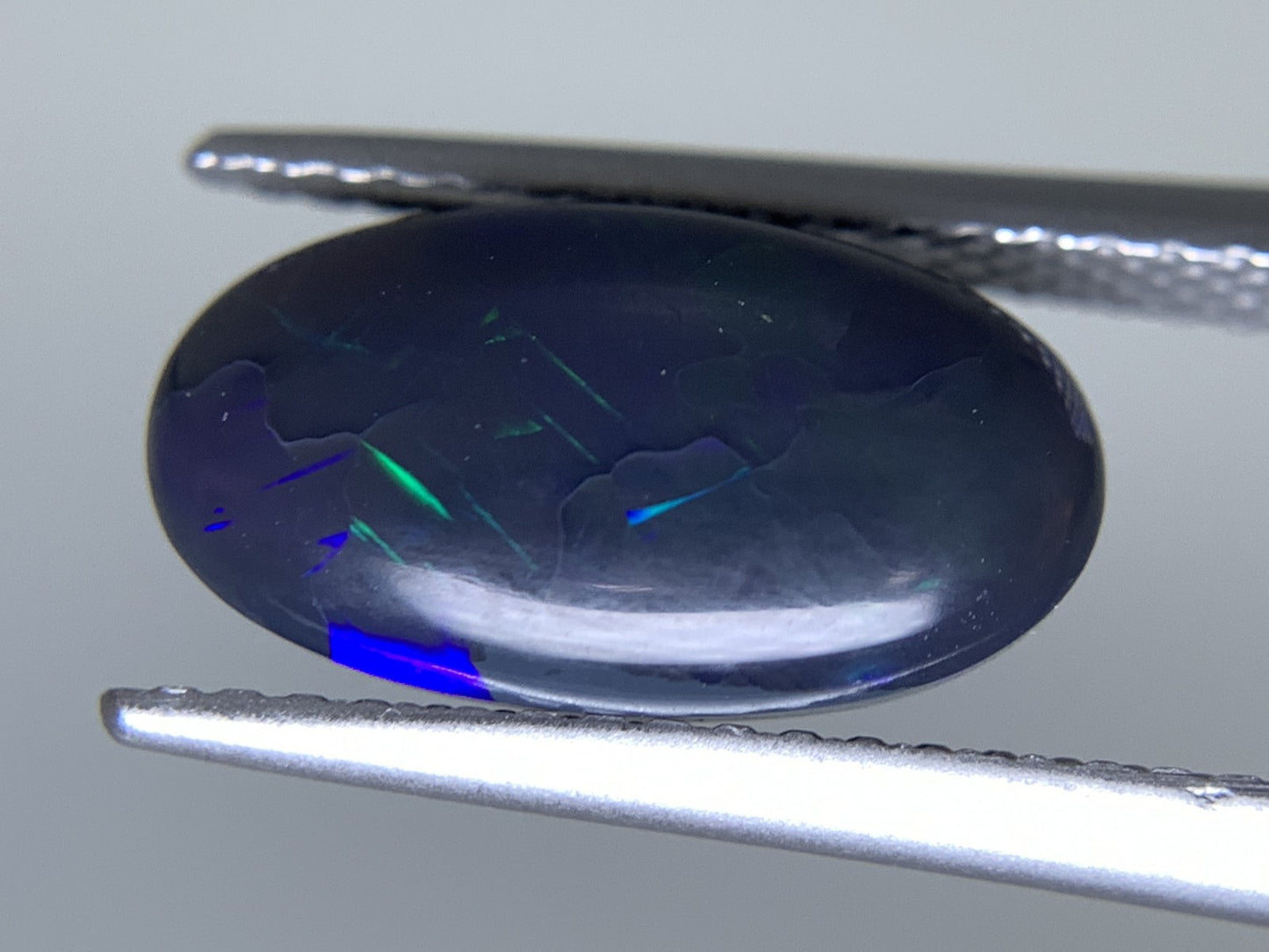 ブラックオパール 天然 2.623ct 中央宝石ソーティング付き 12.7㎜×7.0㎜×4.4㎜ 天然 ルース( 裸石 ) 5334Y