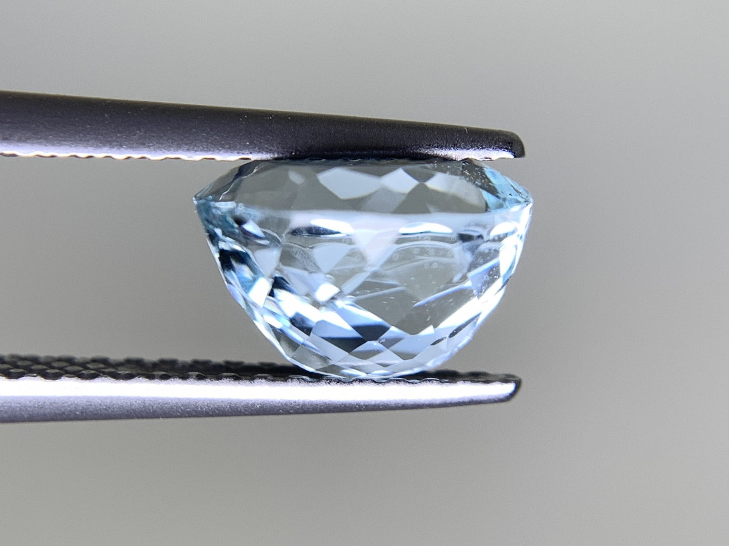 アクアマリン 天然 2.178ct 宝石ソーティング付き 8.4㎜×7.2㎜×5.6㎜ ルース( 裸石 ) 5358Y