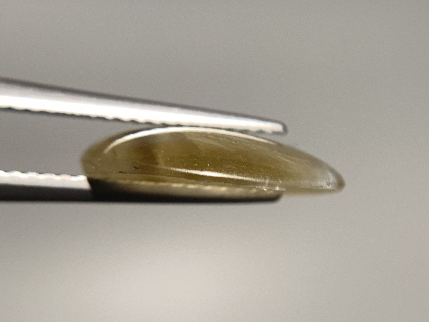 クリソベリルキャッツアイ 天然 5.637ct 宝石ソーティング付き 14.4㎜×12.0㎜×3.1㎜ ルース( 裸石 ) 8242Y