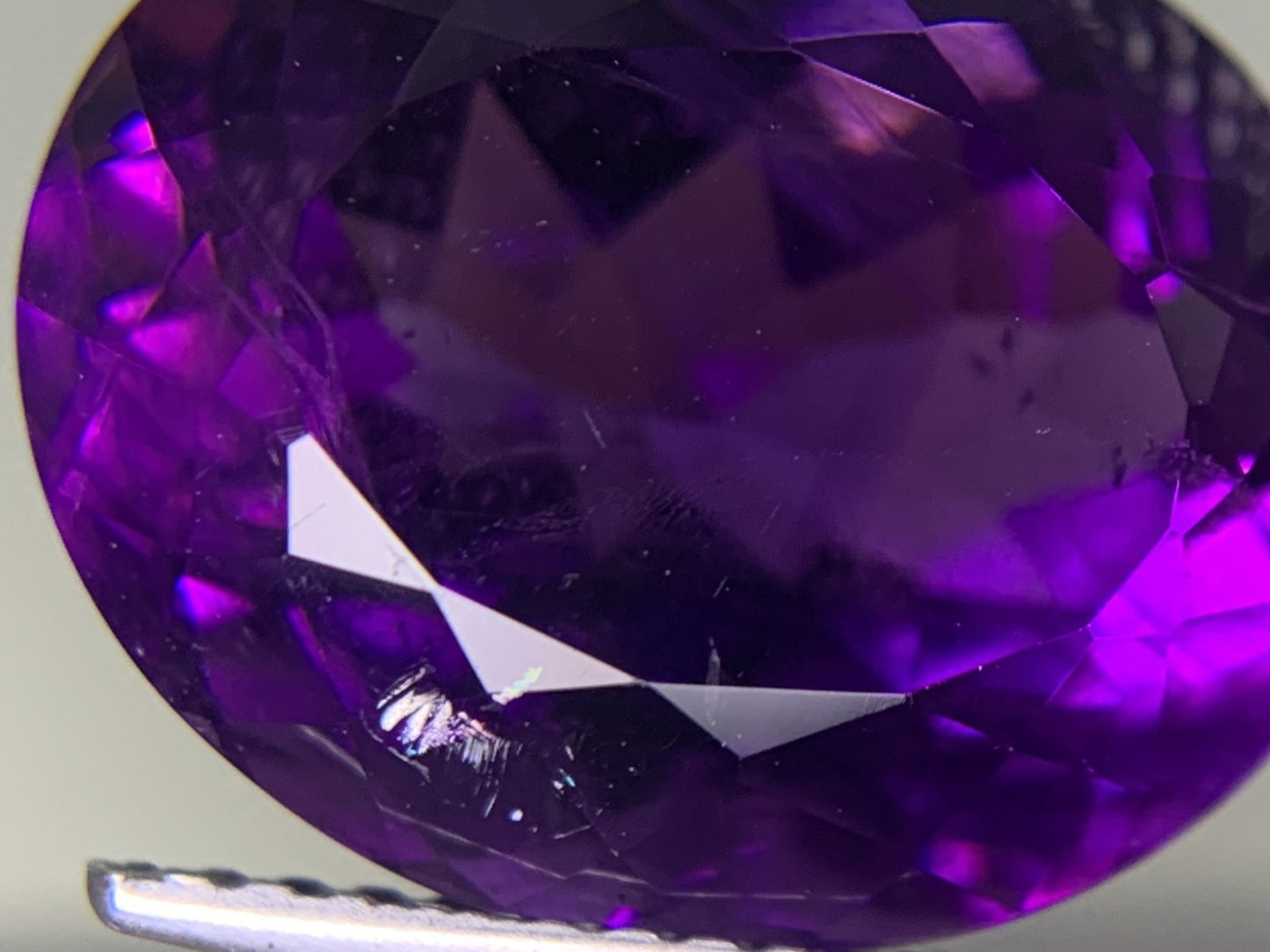 アメシスト(紫水晶) 9.157ct 宝石ソーティング付き 14.9㎜×12.2㎜×9.1㎜ ルース( 裸石 ) 4001Y