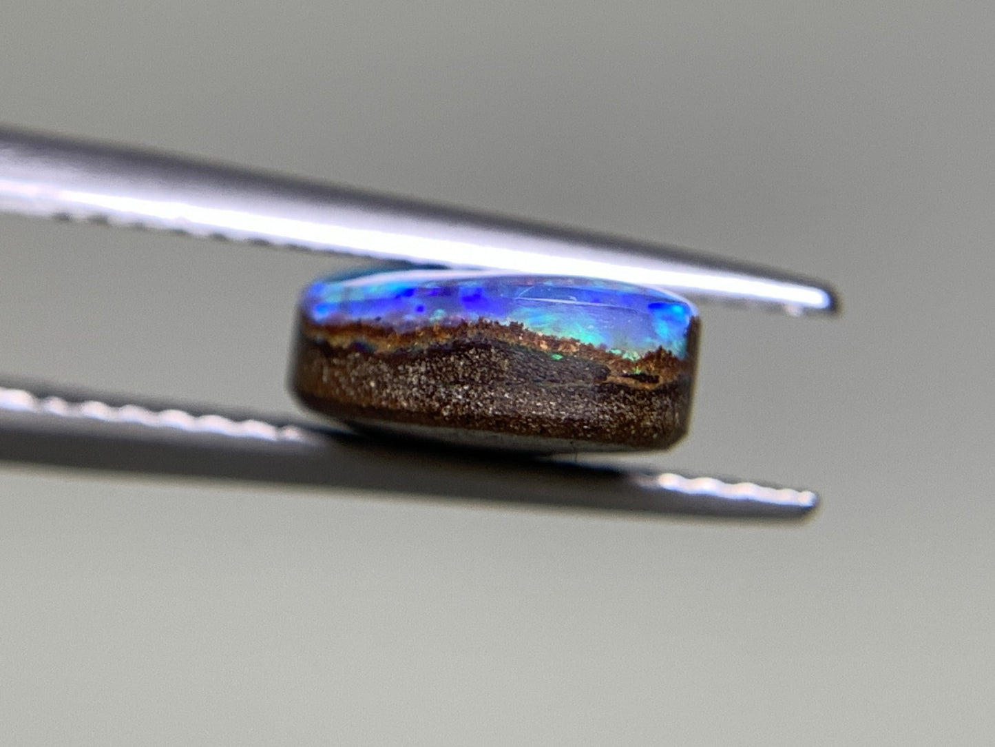 ボルダーオパール 天然 3.649ct 宝石ソーティング付き 12.5㎜×8.3㎜×3.8㎜ ルース( 裸石 ) 5425Y