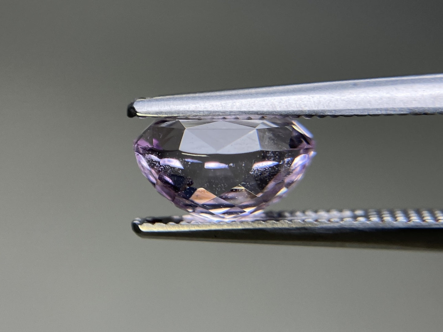 クンツァイト 天然 2.395ct 宝石ソーティング付き 8.5㎜×6.5㎜×5.1㎜ ルース( 裸石 ) 5365YY