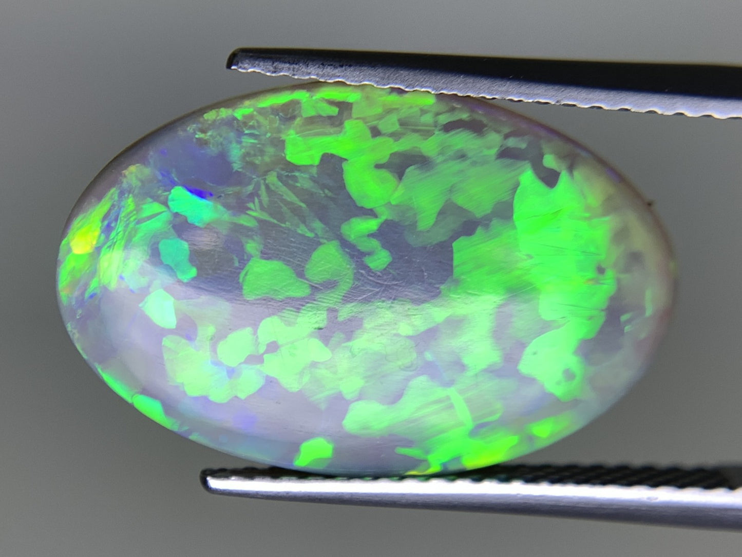 ブラックオパール 天然 5.534 ct 宝石ソーティング付き 19.5㎜×12.8㎜×3.5㎜ ルース( 裸石 ) 5429Y