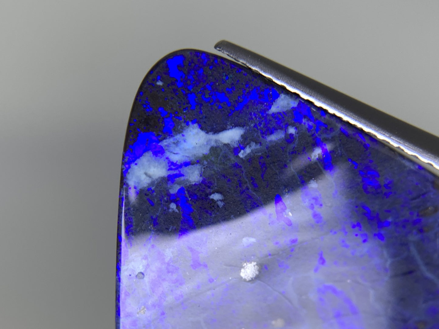 ボルダーオパール 天然 22.340ct 宝石ソーティング付き 24.6㎜×24.1㎜×4.9㎜ ルース( 裸石 ) 5556Y