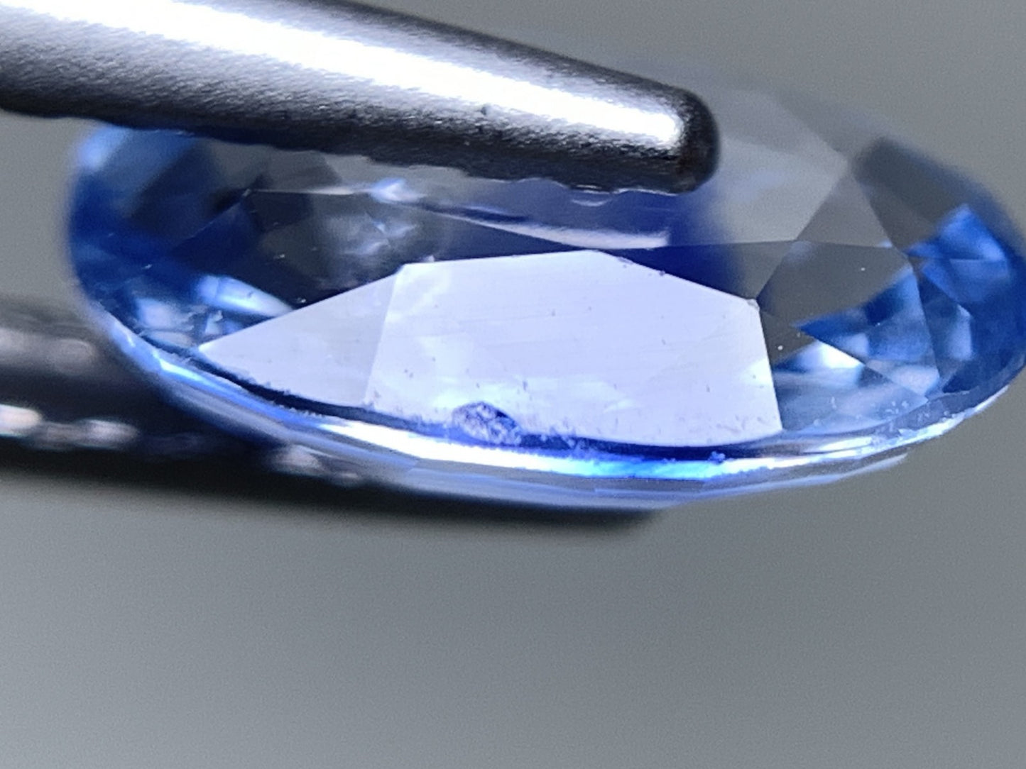 サファイア 天然 1.549ct 宝石ソーティング付き 8.3㎜×6.0㎜×3.1㎜ ルース( 裸石 ) 6520Y