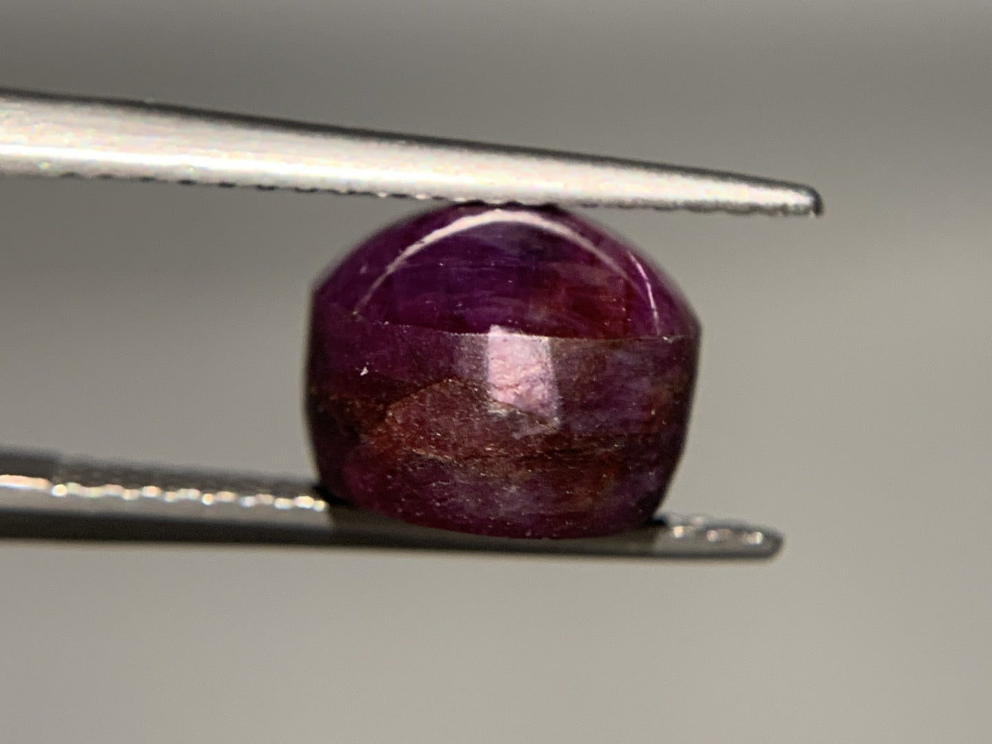 スタールビー 8.650ct 宝石ソーティング付き 10.7㎜×9.0㎜×7.1㎜ ルース( 裸石 ) 3151Y