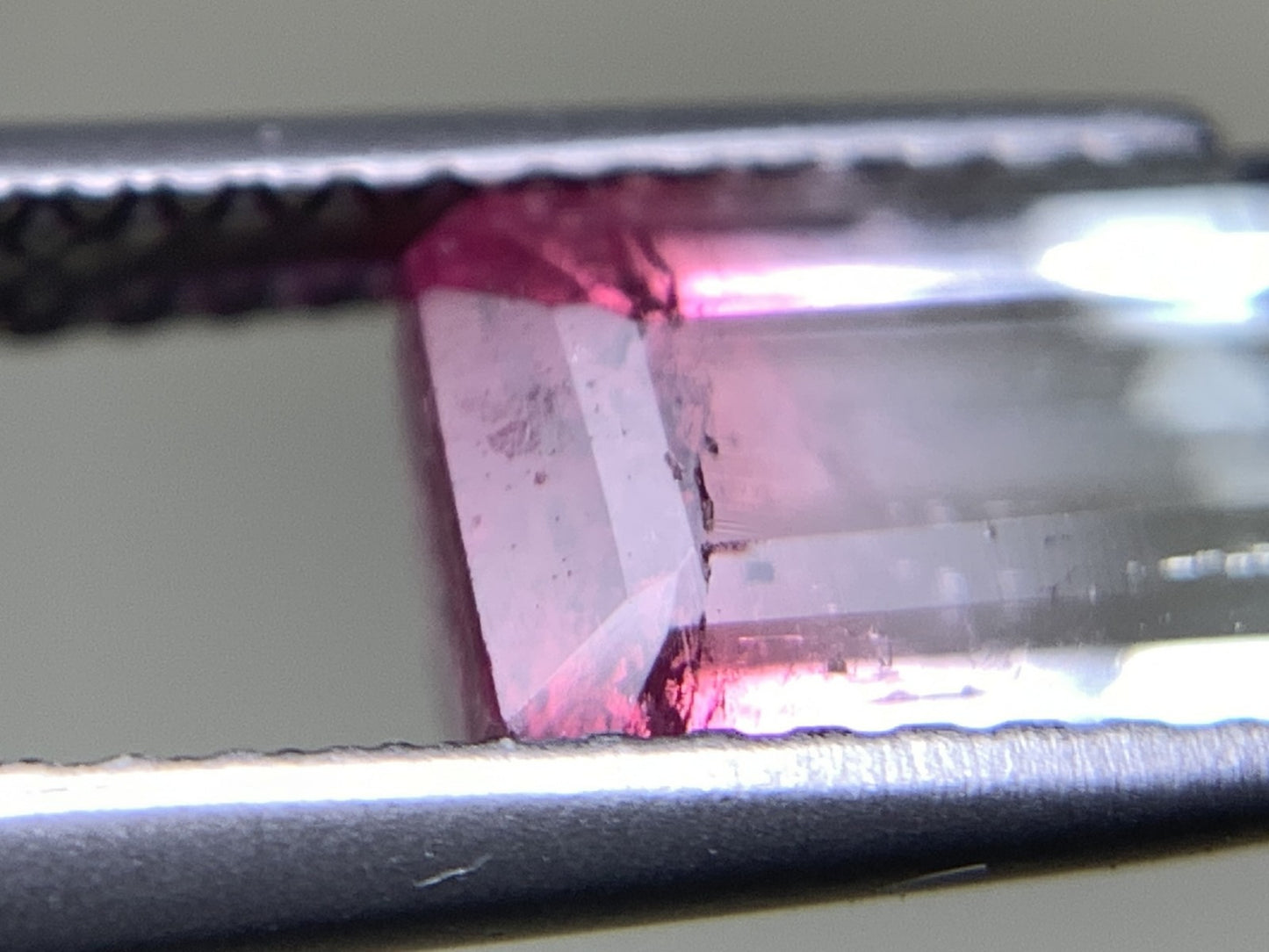 トルマリン(バイカラー) 天然 2.352ct 宝石ソーティング付き 8.8㎜×5.9㎜×4.7㎜ ルース( 裸石 ) 5357Y