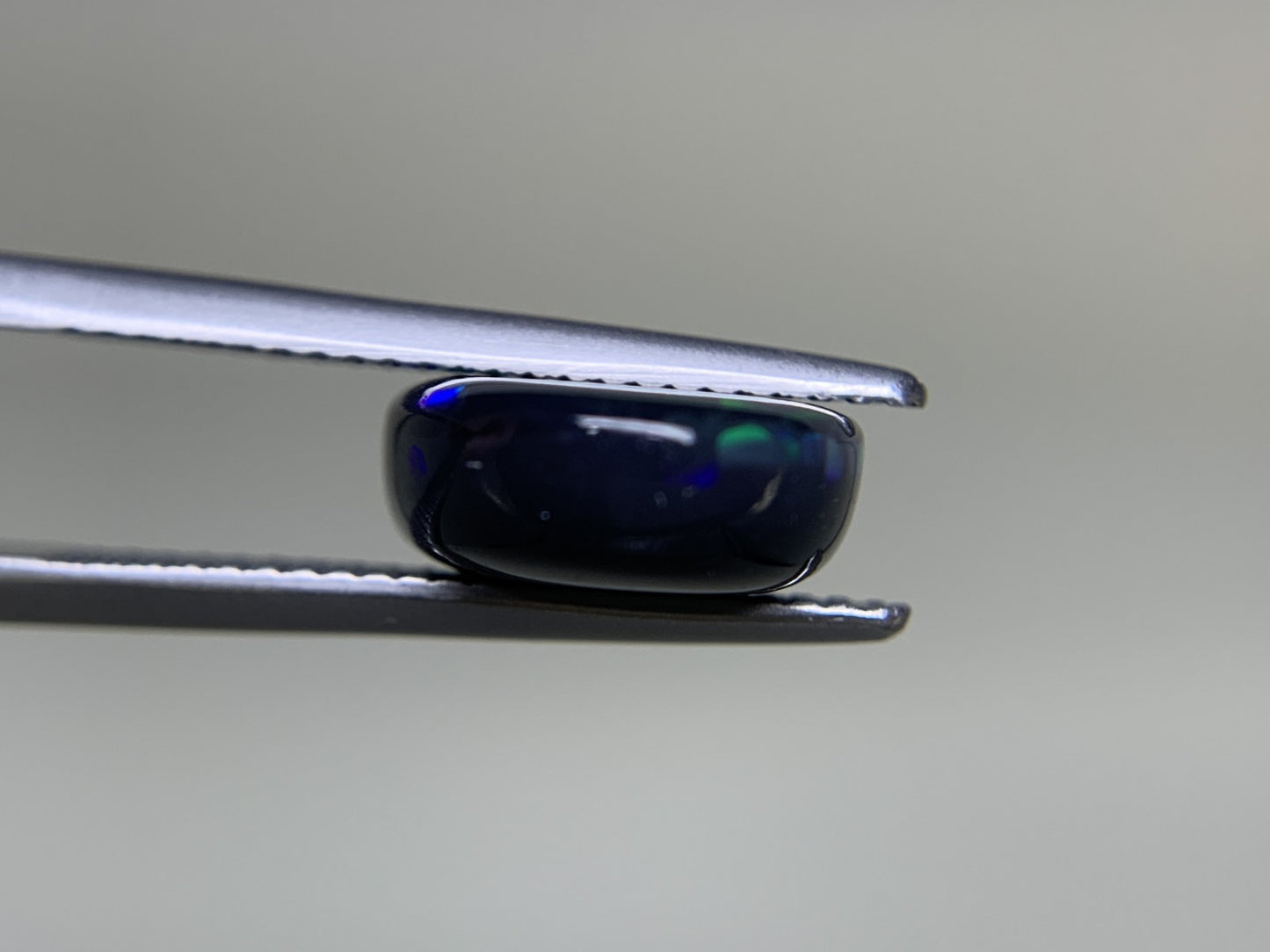 ブラックオパール 6.059ct 中央宝石ソーティング付き 16.2㎜×11.1㎜×4.6㎜ ルース( 裸石 ) 3744Y
