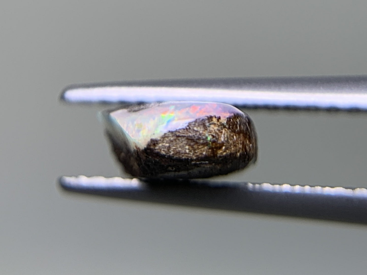 ボルダーオパール 天然 2.064ct 宝石ソーティング付き 12.2㎜×6.5㎜×3.2㎜ ルース( 裸石 ) 6280Y
