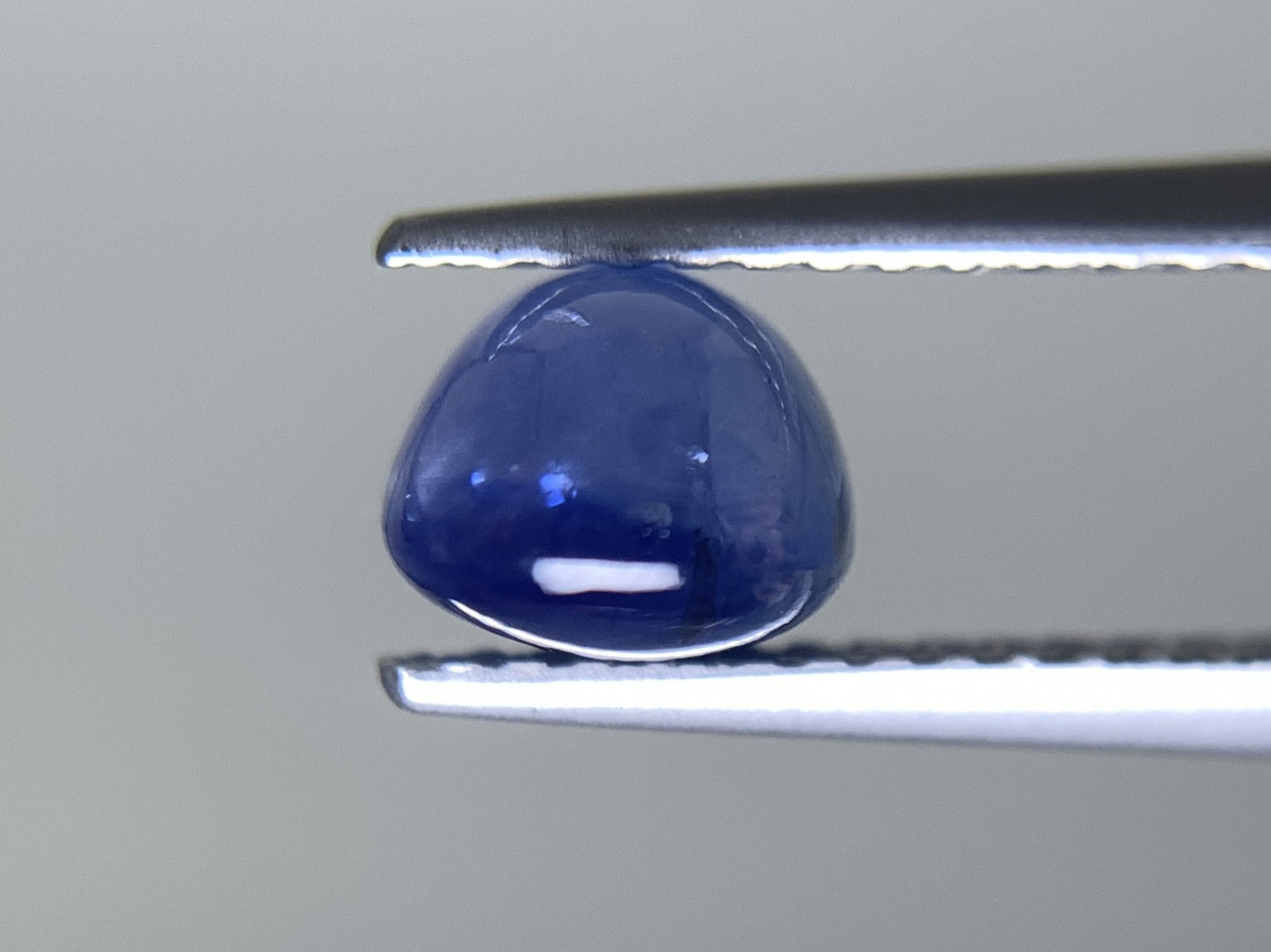 サファイア 天然 2.607ct 宝石ソーティング付き 7.9㎜×6.1㎜×5.0㎜ ルース( 裸石 ) 7143Y