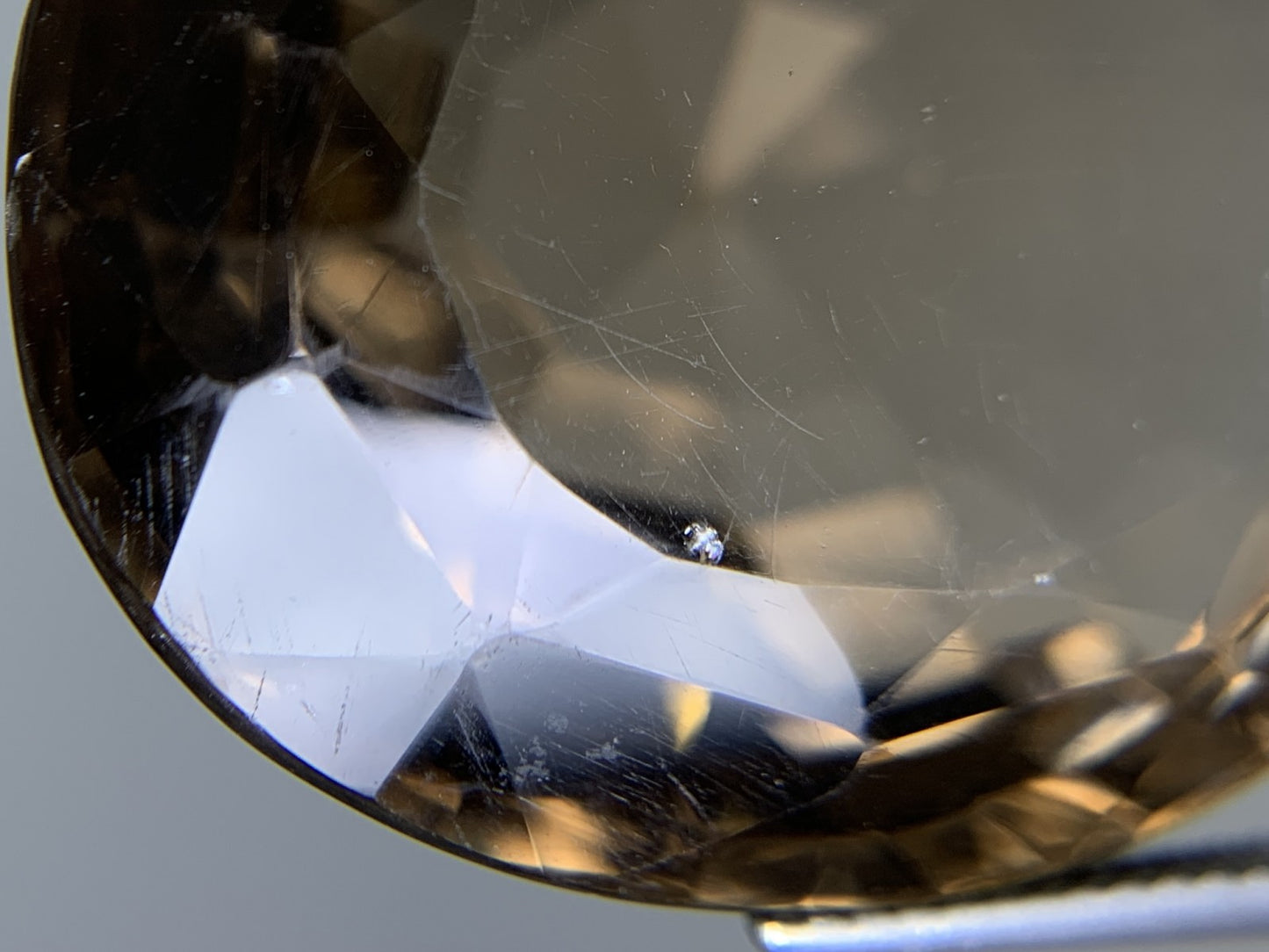 スモーキークォーツ 天然 76.564ct 宝石ソーティング付き 28.3㎜×24.5㎜×17.1㎜ ルース( 裸石 ) 8323Y