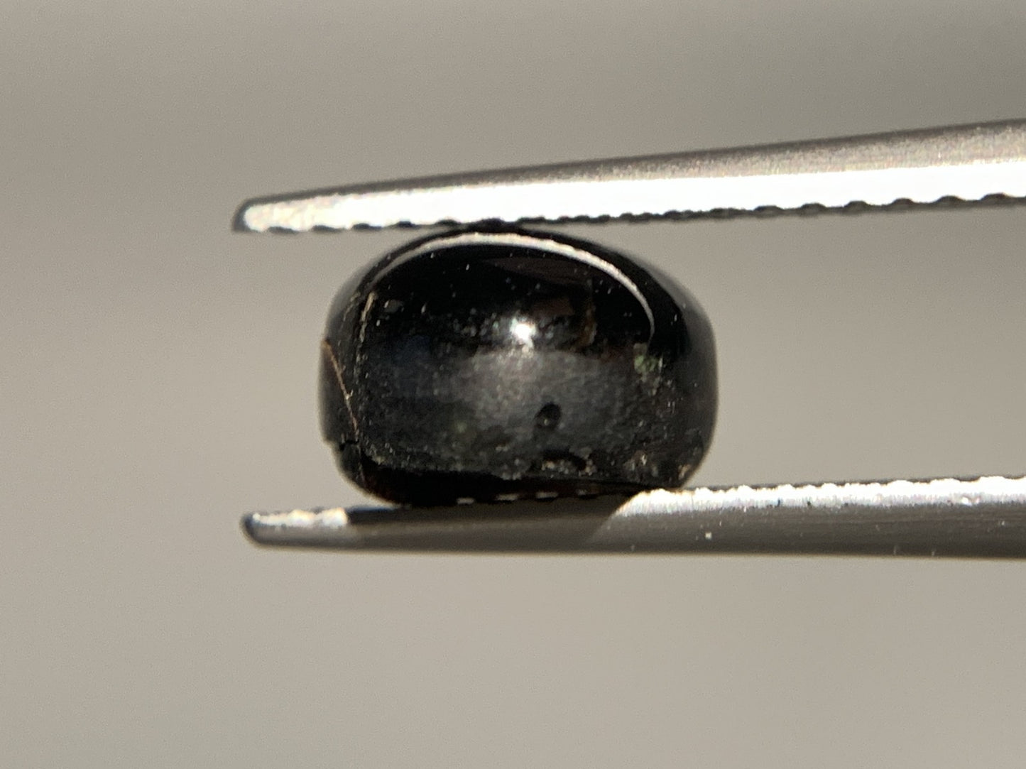 ブラックスターサファイア 天然 5.401ct 宝石ソーティング付き 10.2㎜×8.0㎜×5.5㎜ ルース( 裸石 ) 5343Y