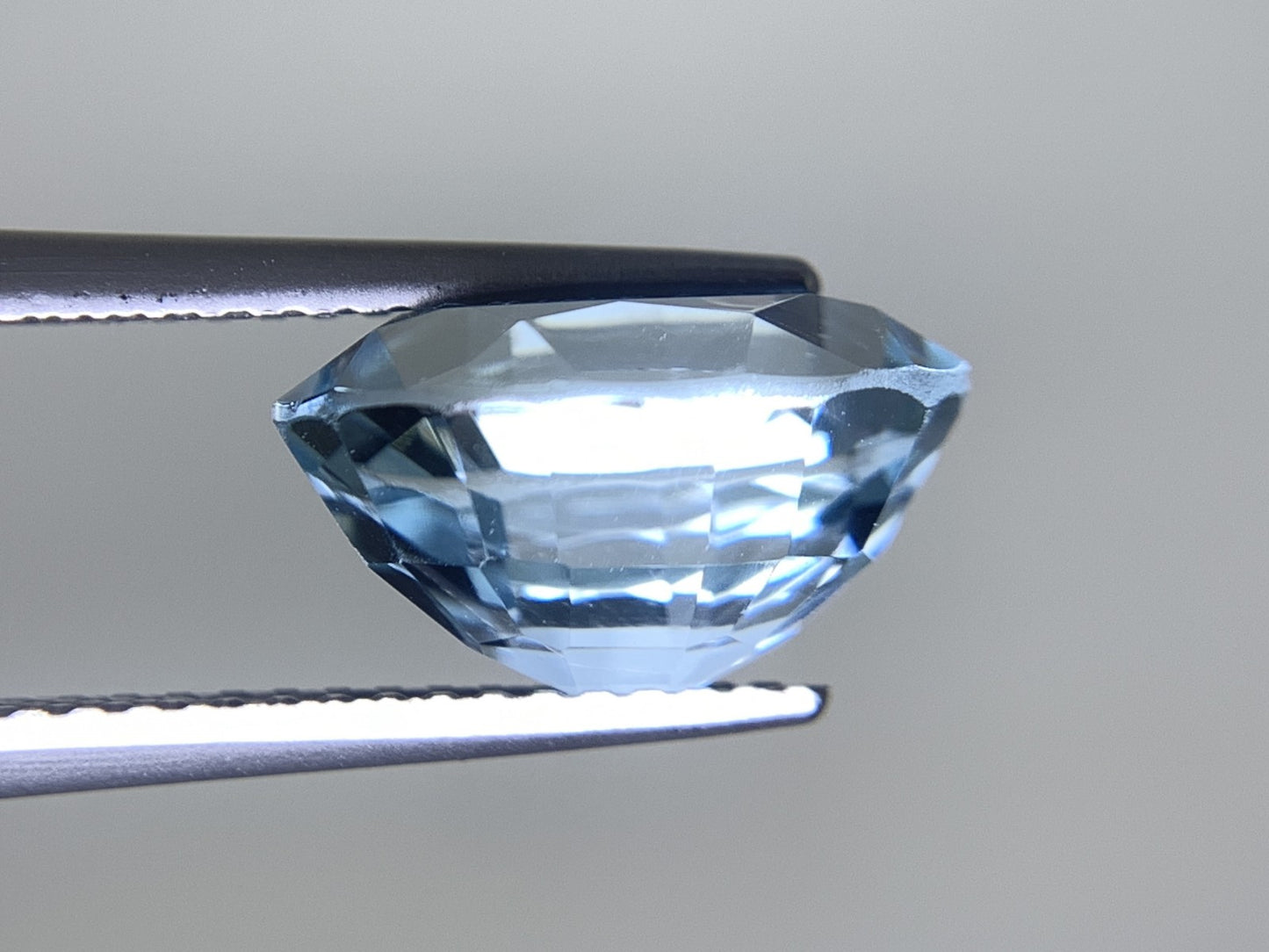 アクアマリン 天然 3.770ct 宝石ソーティング付き 11.6㎜×8.2㎜×6.6㎜ ルース( 裸石 ) 7155Y