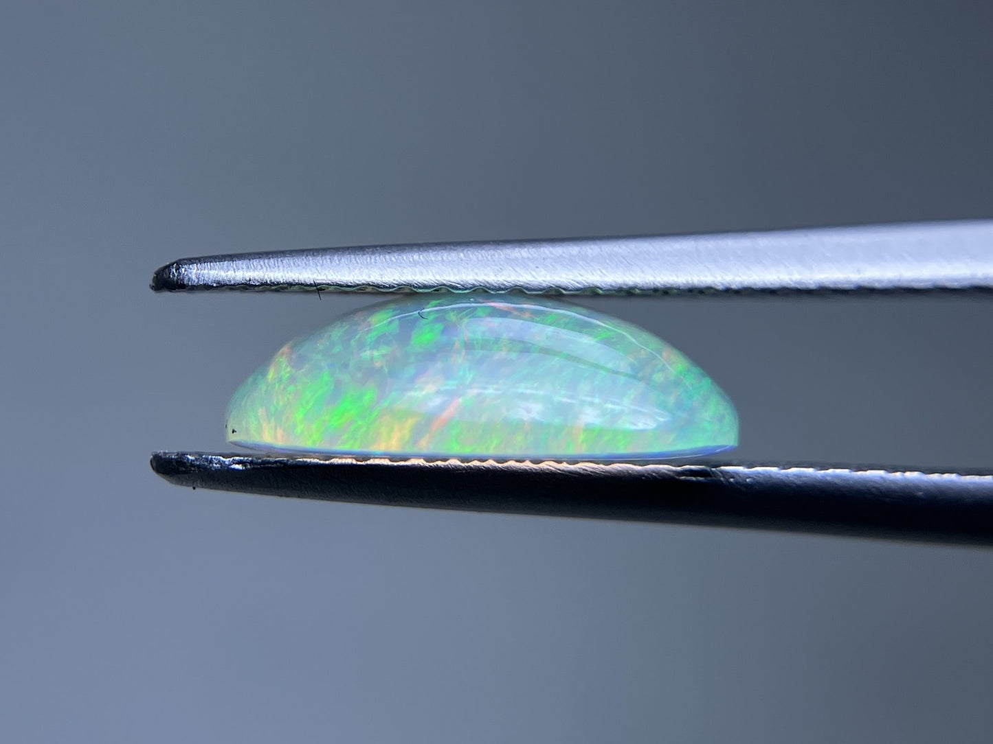 オパール 1.878ct 宝石ソーティング付き 11.9㎜×7.7㎜×3.9㎜ ルース( 裸石 ) 3629YY