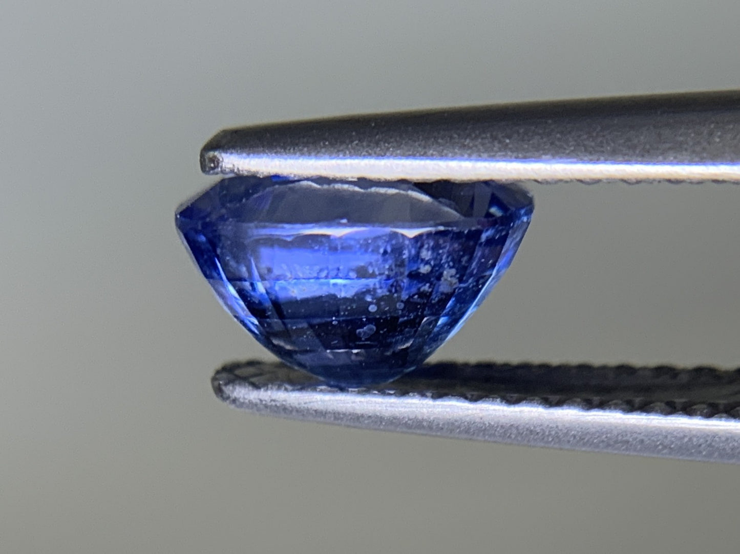 サファイア 1.746ct 宝石ソーティング付き 7.6㎜×5.2㎜×4.9㎜ ルース( 裸石 ) 2022Y