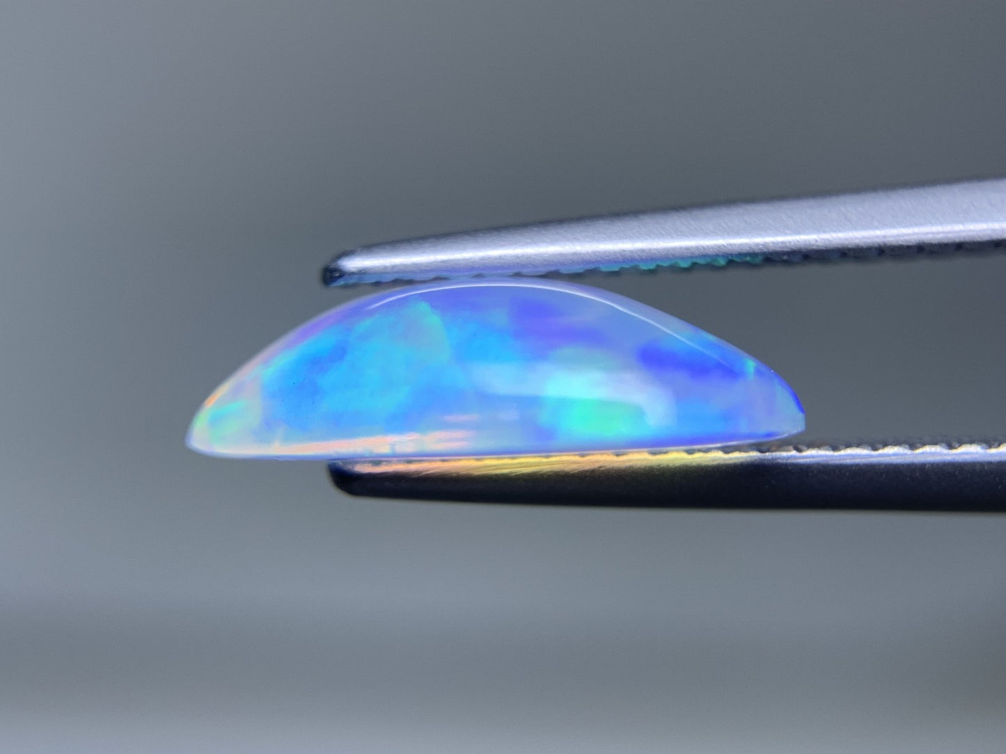 オパール 2.435ct 宝石ソーティング付き 14.0㎜×10.1㎜×4.1㎜ ルース( 裸石 ) 3919Y